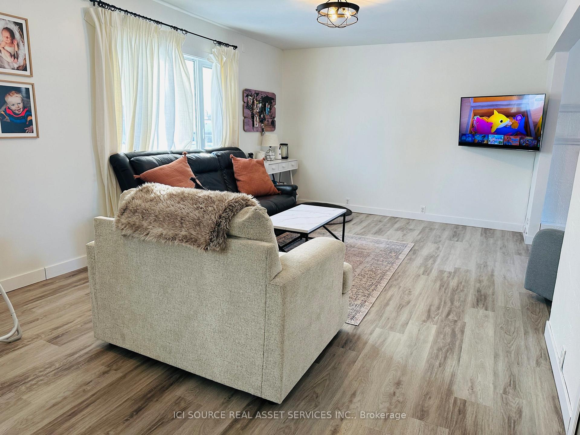 Photo 13 of 32 Kay Street W, Kenora — HOMEH