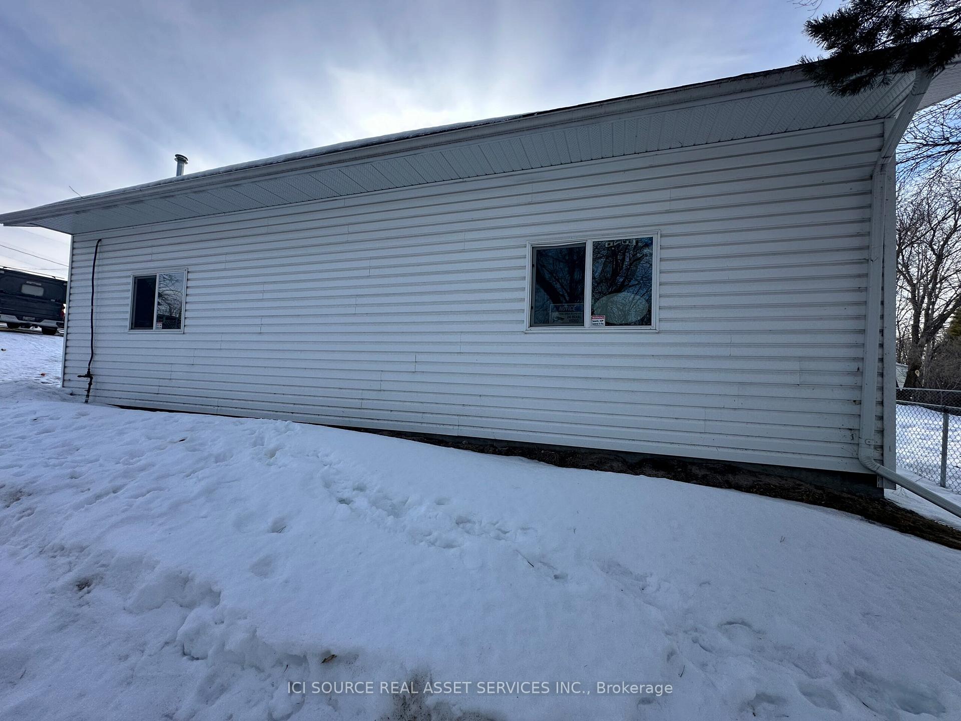 Photo 11 of 32 Kay Street W, Kenora — HOMEH
