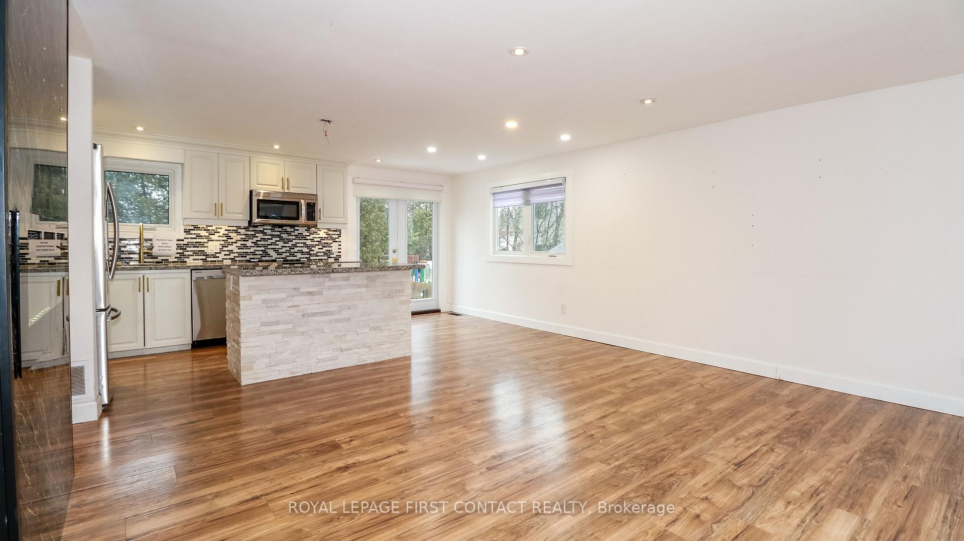 Photo 4 of 2427 Wallace Avenue, Innisfil, Alcona — HOMEH