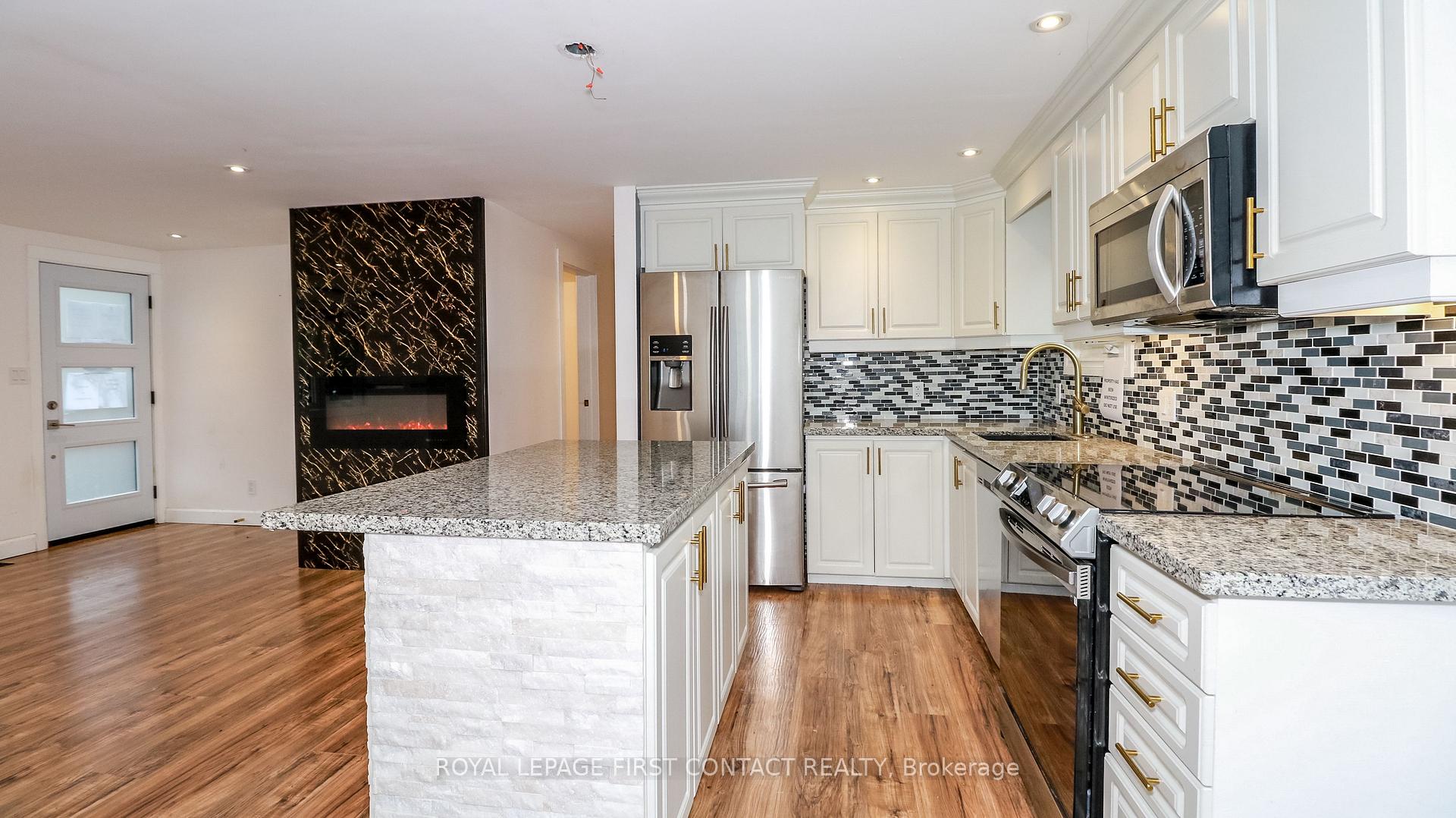 Photo 19 of 2427 Wallace Avenue, Innisfil, Alcona — HOMEH