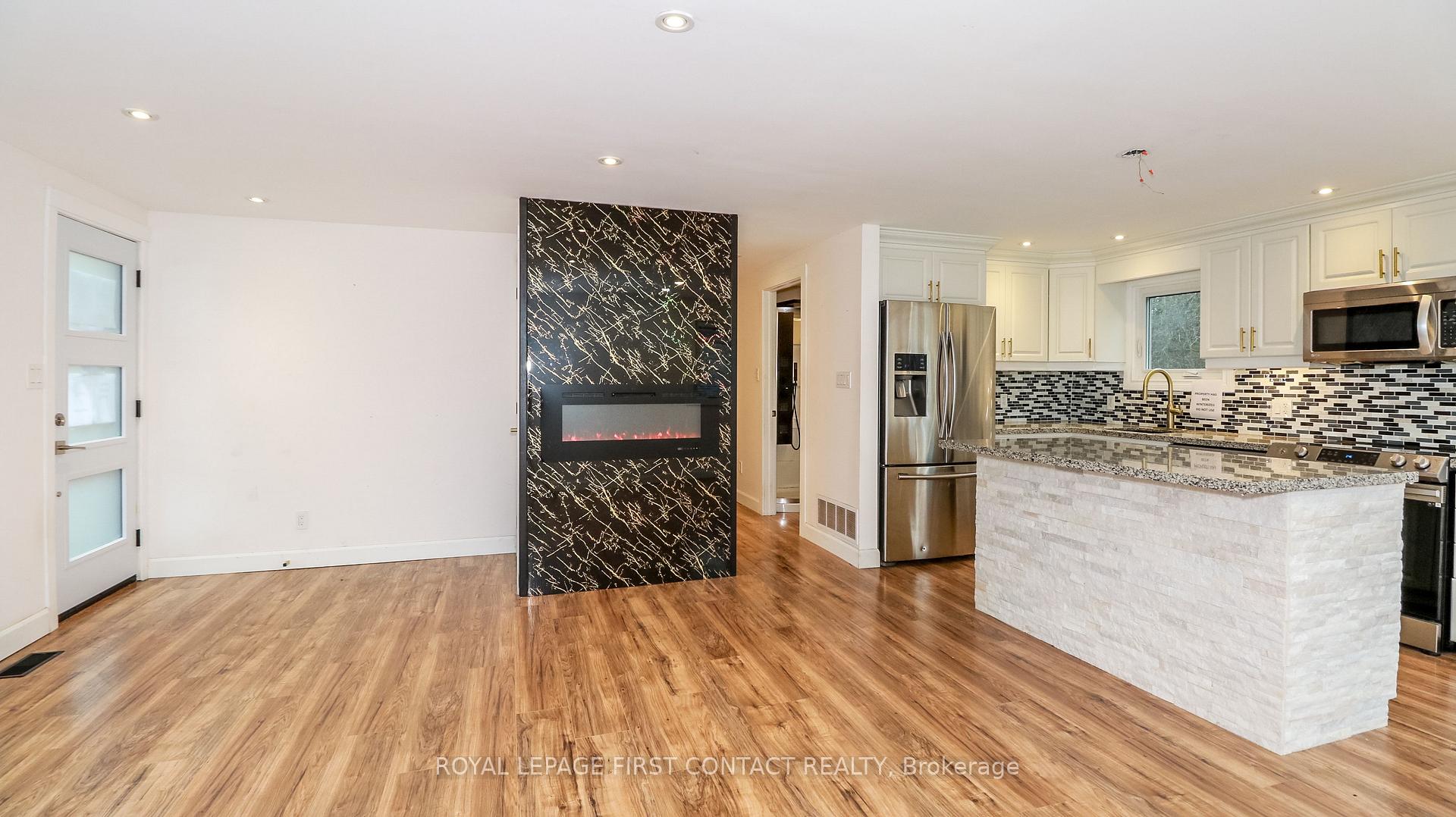 Photo 15 of 2427 Wallace Avenue, Innisfil, Alcona — HOMEH
