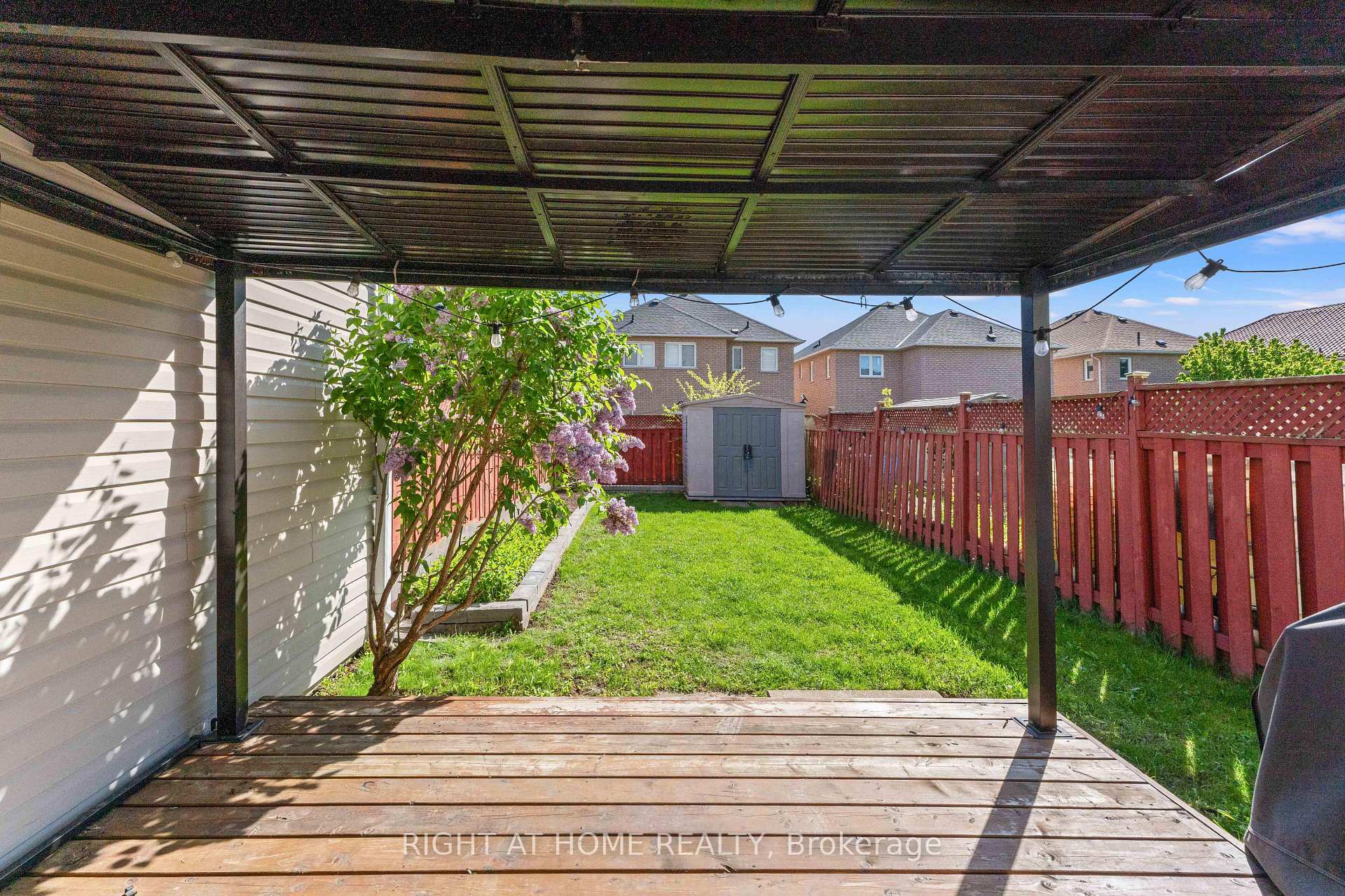 Photo 13 of 115 Ferncliffe Crescent, Markham, Cedarwood — HOMEH