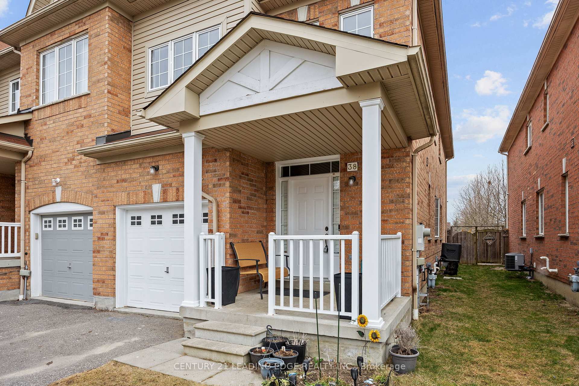 Photo 2 of 38 Thorp Crescent, Ajax, Central West — HOMEH