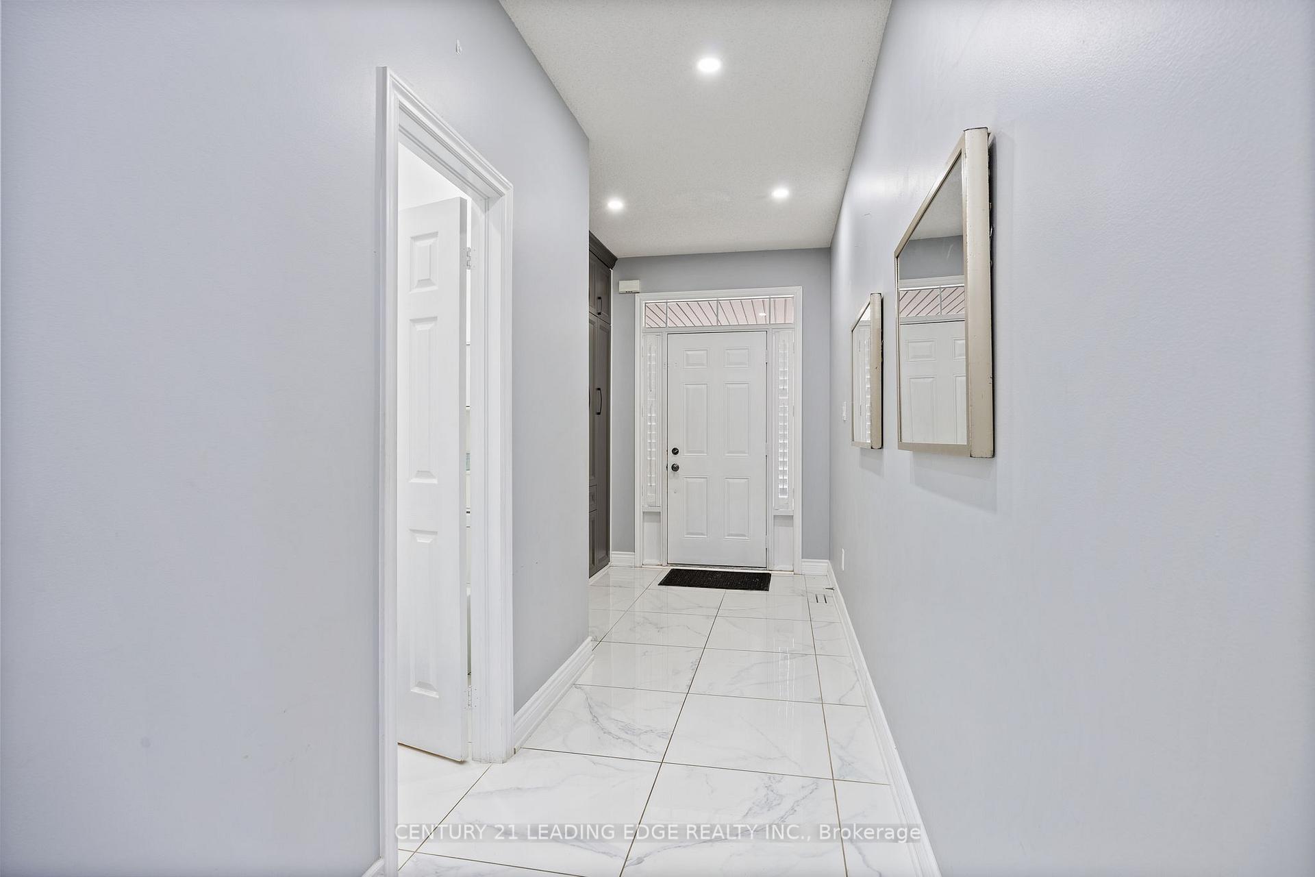 Photo 4 of 38 Thorp Crescent, Ajax, Central West — HOMEH