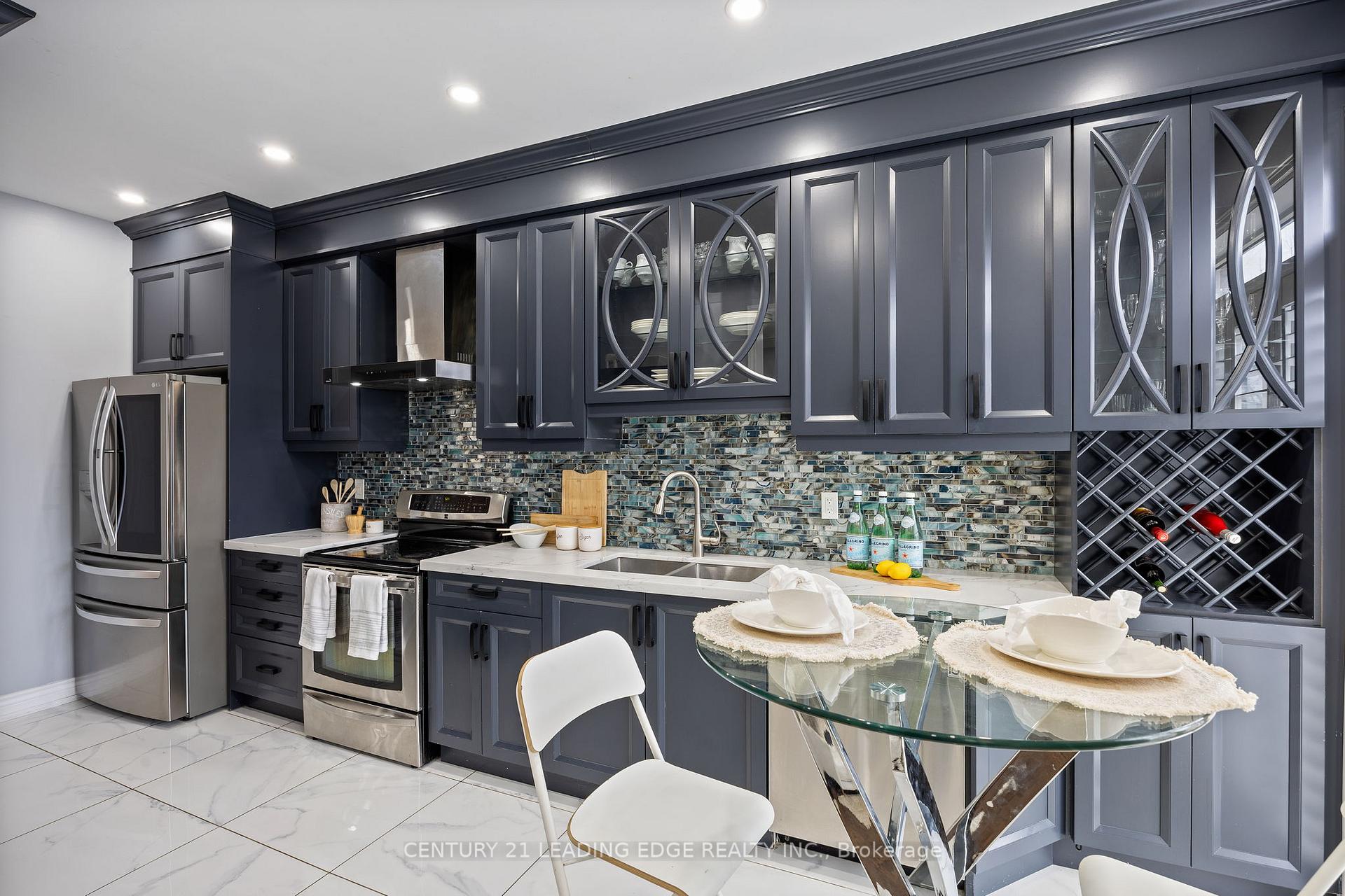 Photo 6 of 38 Thorp Crescent, Ajax, Central West — HOMEH