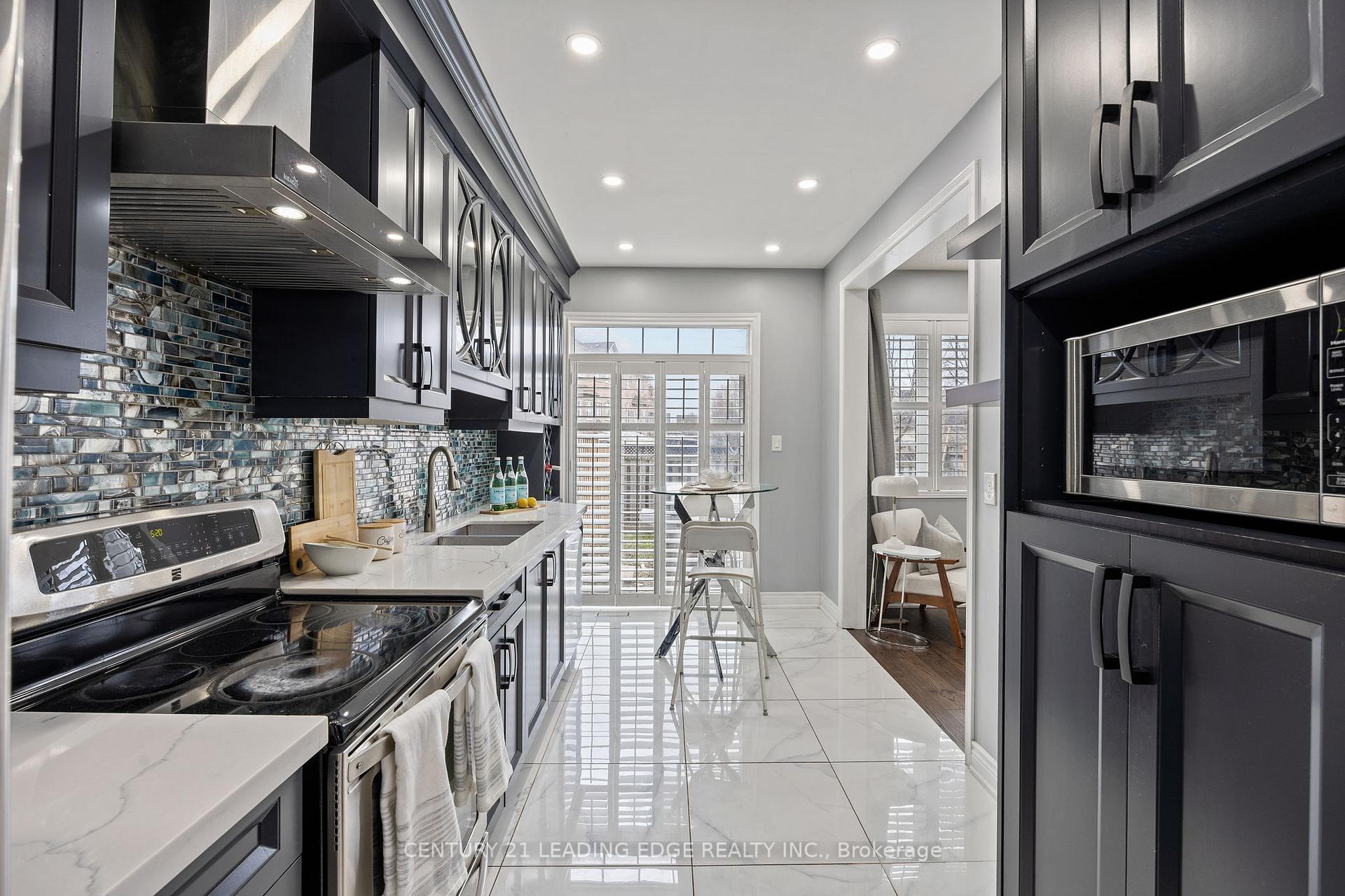 Photo 9 of 38 Thorp Crescent, Ajax, Central West — HOMEH