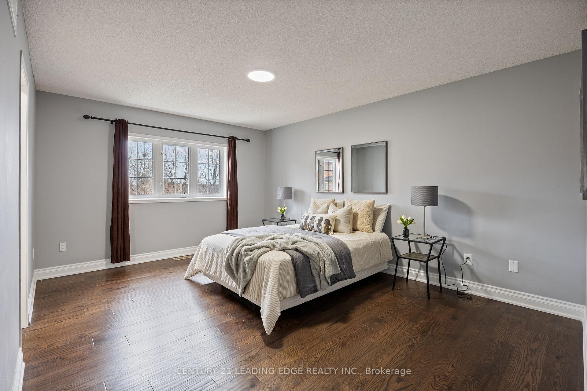 Photo 25 of 38 Thorp Crescent, Ajax, Central West — HOMEH