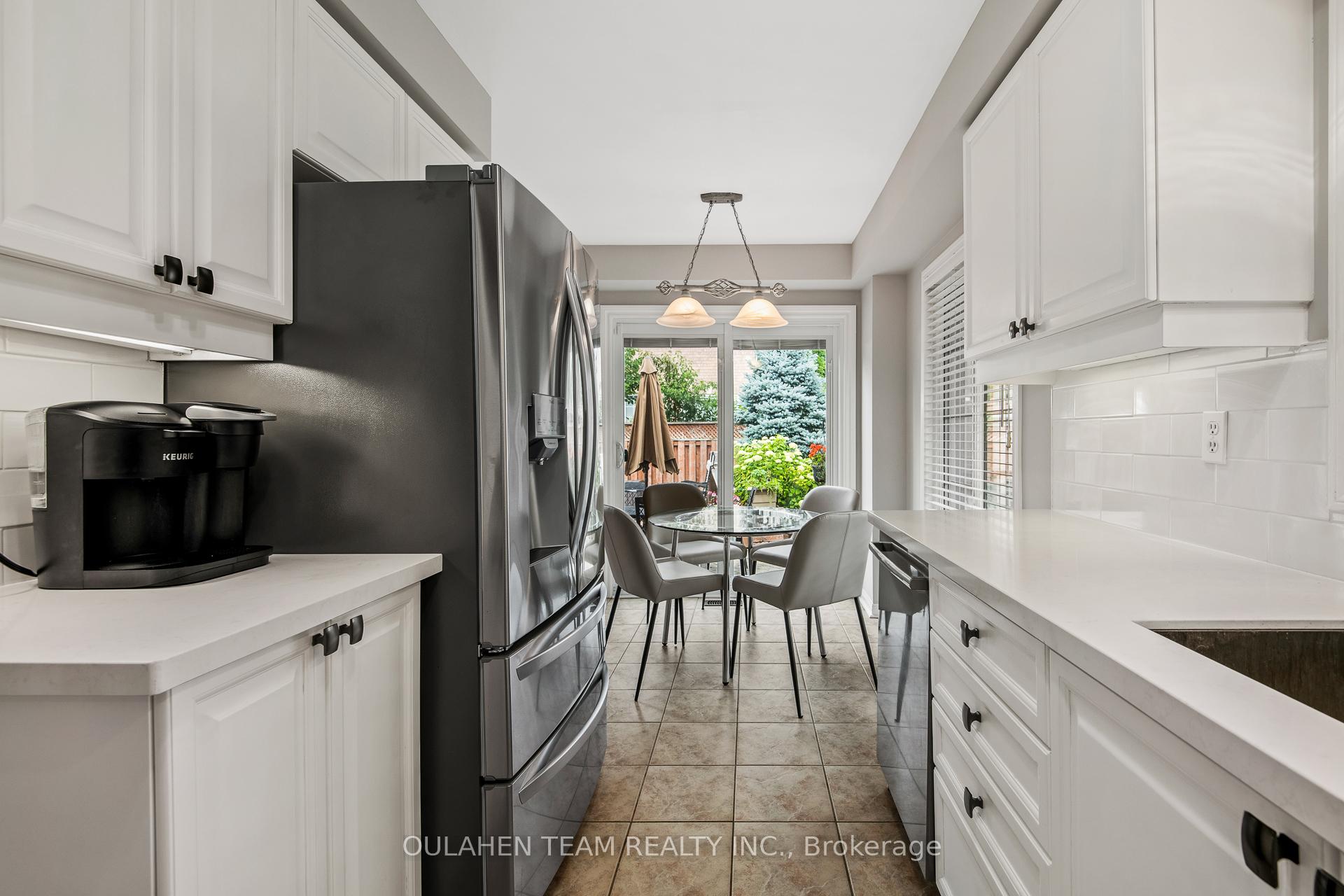 Photo 4 of 66 Madeira Avenue, Vaughan, Vellore Village — HOMEH