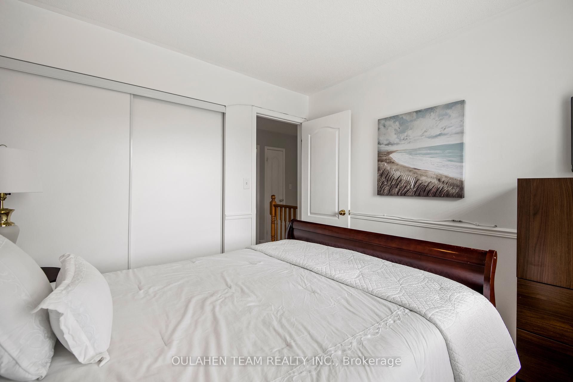 Photo 15 of 66 Madeira Avenue, Vaughan, Vellore Village — HOMEH