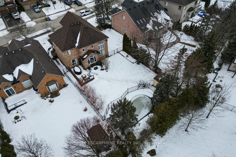 Photo 27 of 49 Winegarden Trail, Hamilton, Dundas — HOMEH