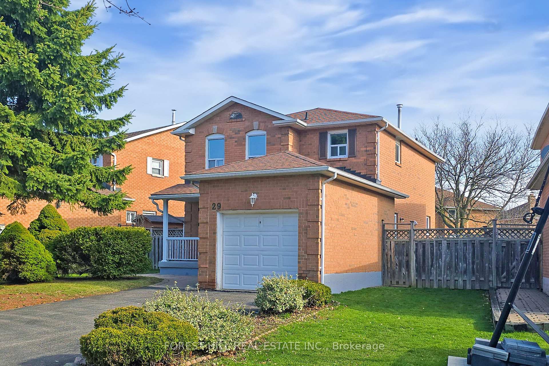 Photo 1 of 29 Arisaig Drive, Vaughan, Maple — HOMEH
