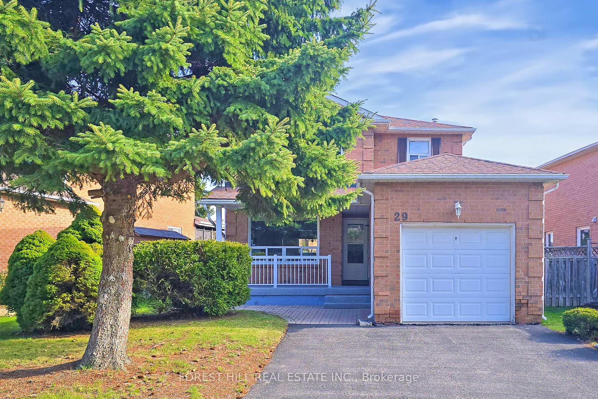Photo 3 of 29 Arisaig Drive, Vaughan, Maple — HOMEH