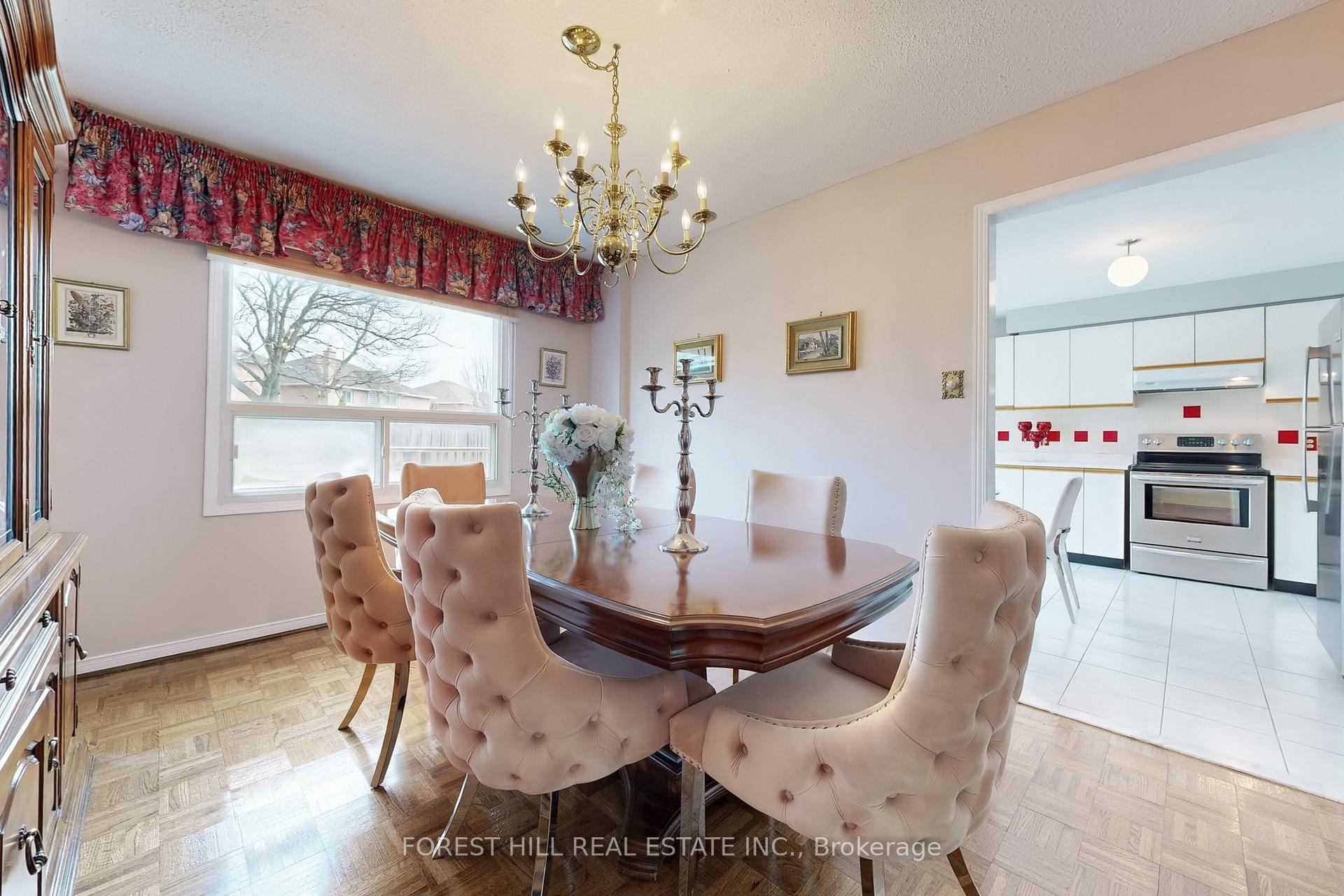 Photo 12 of 29 Arisaig Drive, Vaughan, Maple — HOMEH