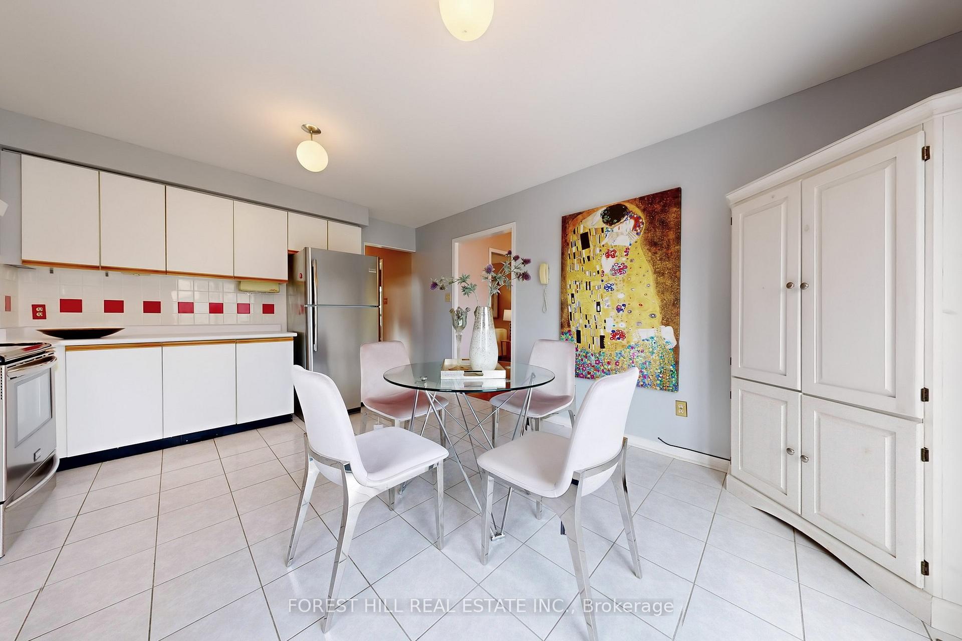 Photo 15 of 29 Arisaig Drive, Vaughan, Maple — HOMEH