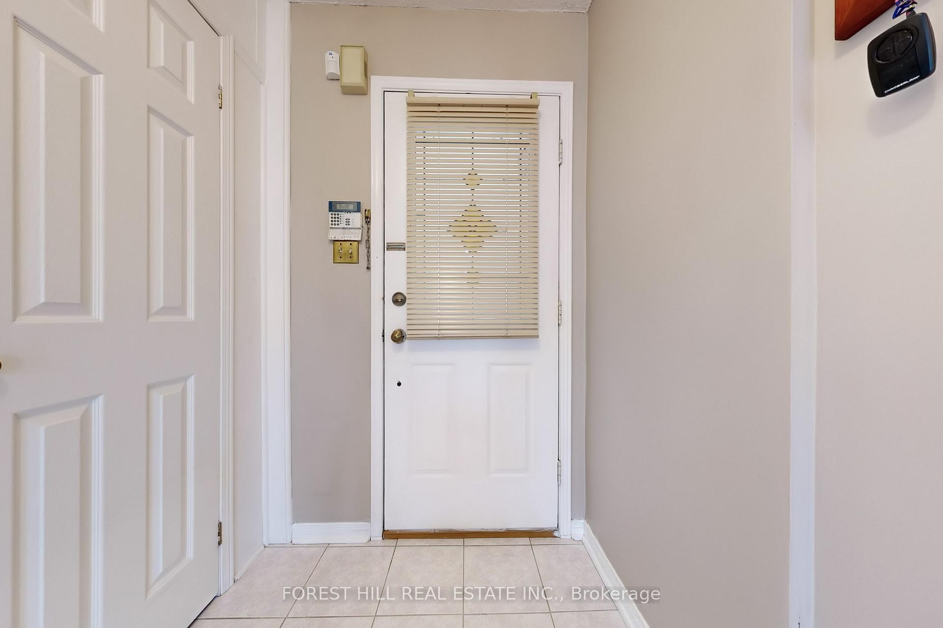 Photo 13 of 29 Arisaig Drive, Vaughan, Maple — HOMEH