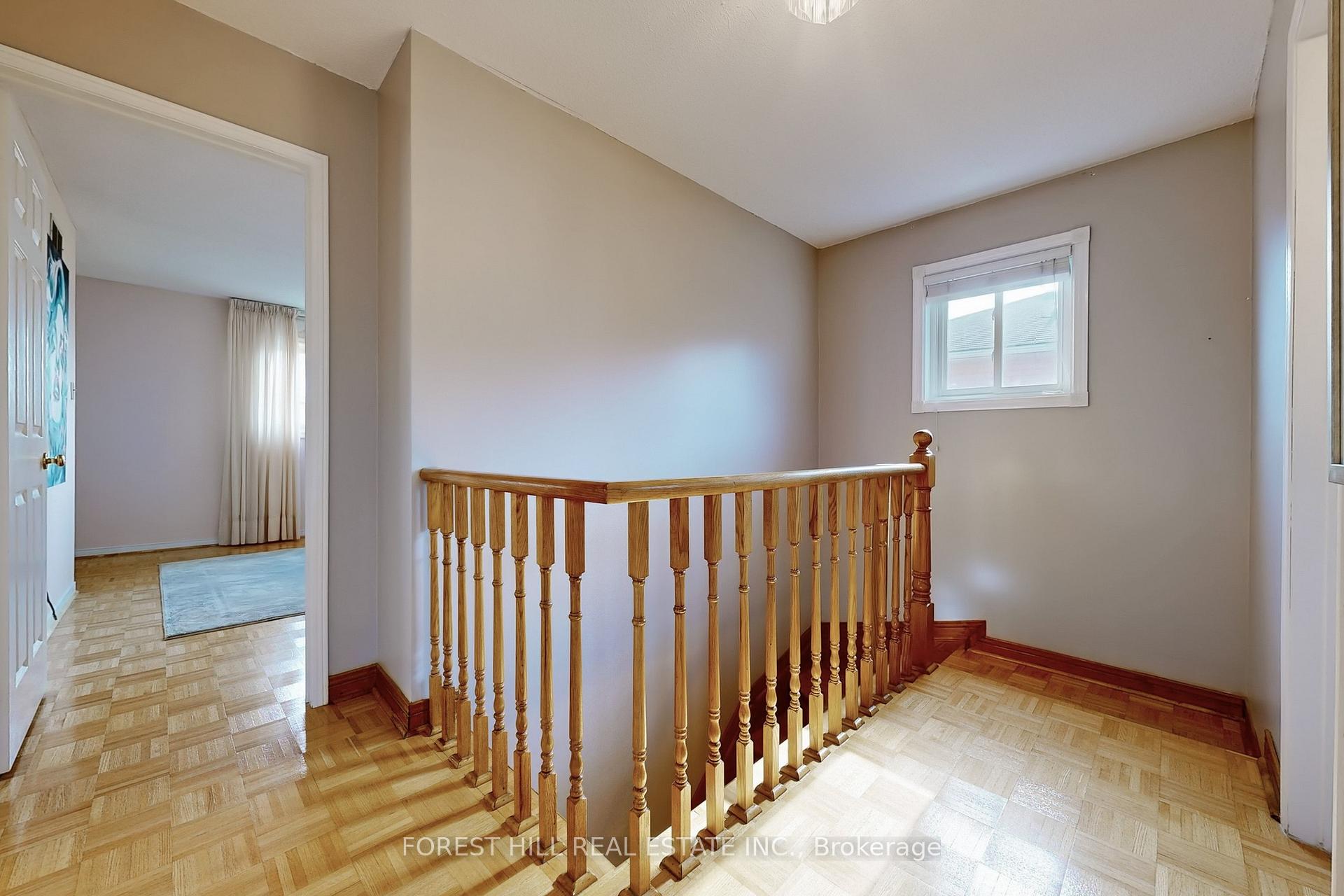 Photo 18 of 29 Arisaig Drive, Vaughan, Maple — HOMEH