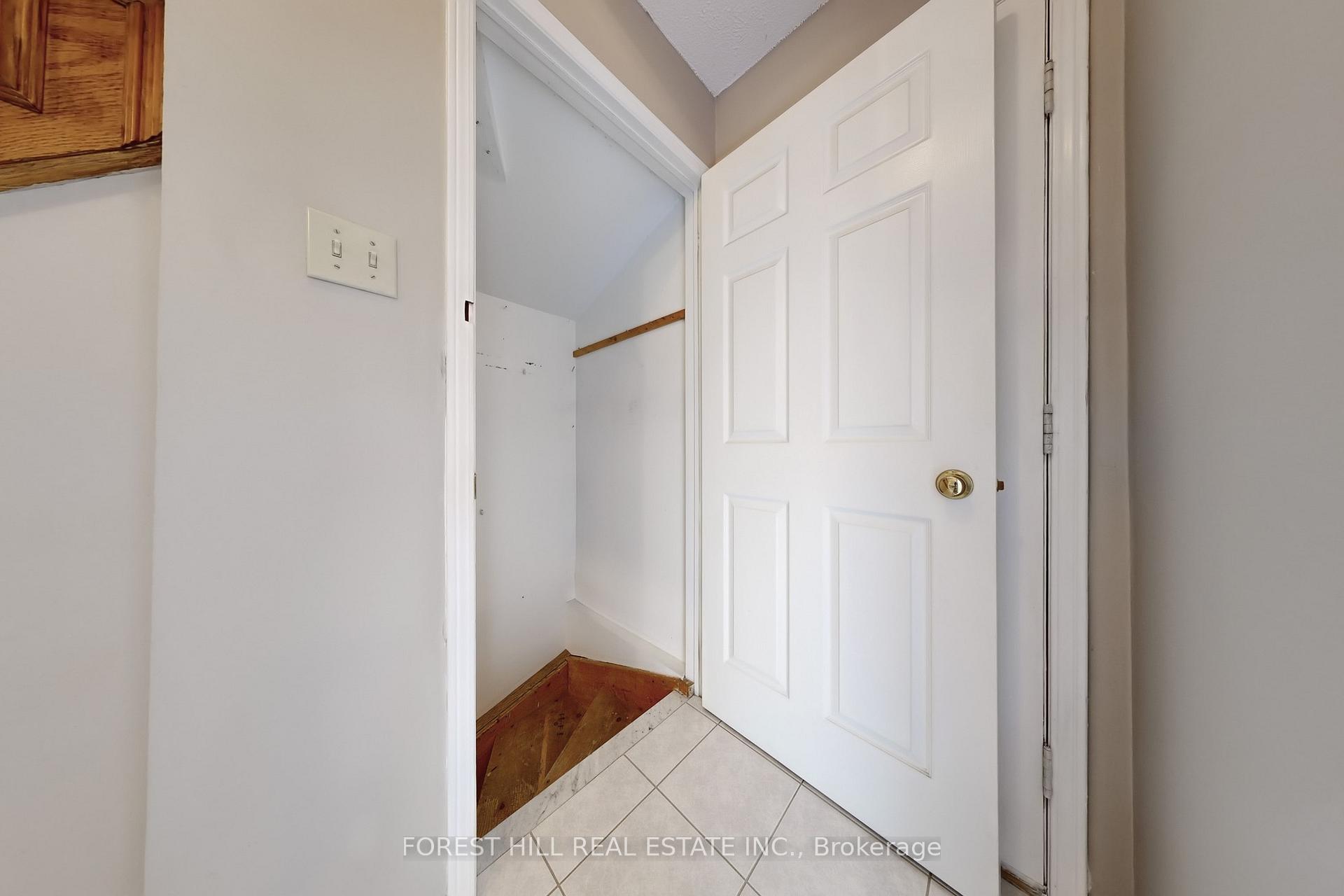 Photo 24 of 29 Arisaig Drive, Vaughan, Maple — HOMEH