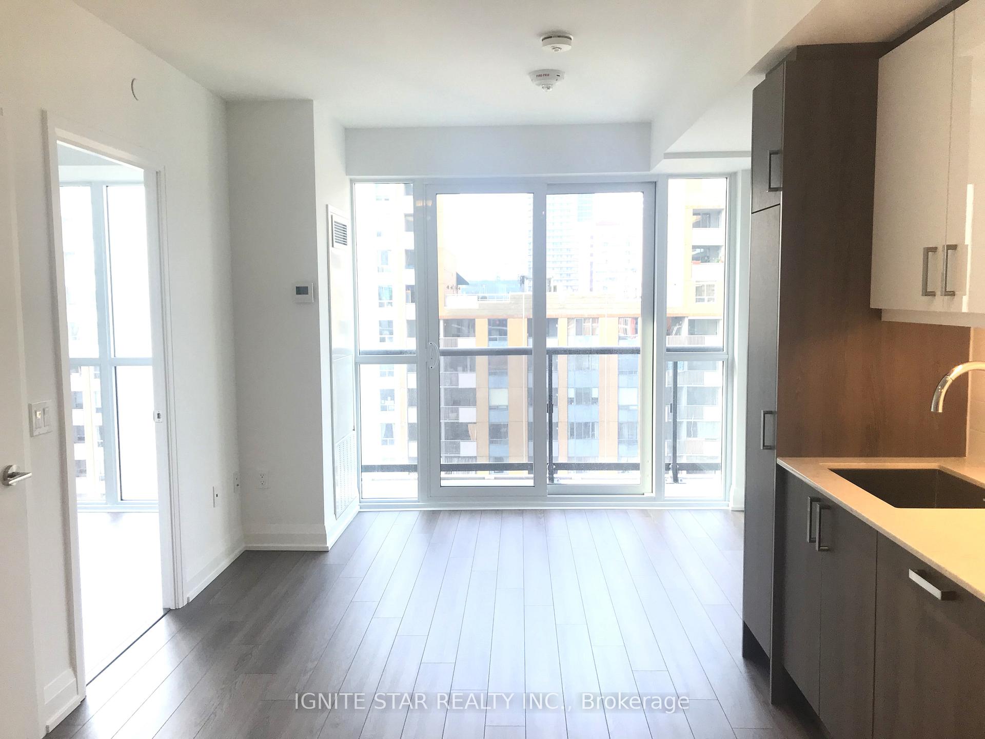 Photo 2 of Unit 1006, 77 mutual Street, Toronto, Church-Yonge Corridor — HOMEH