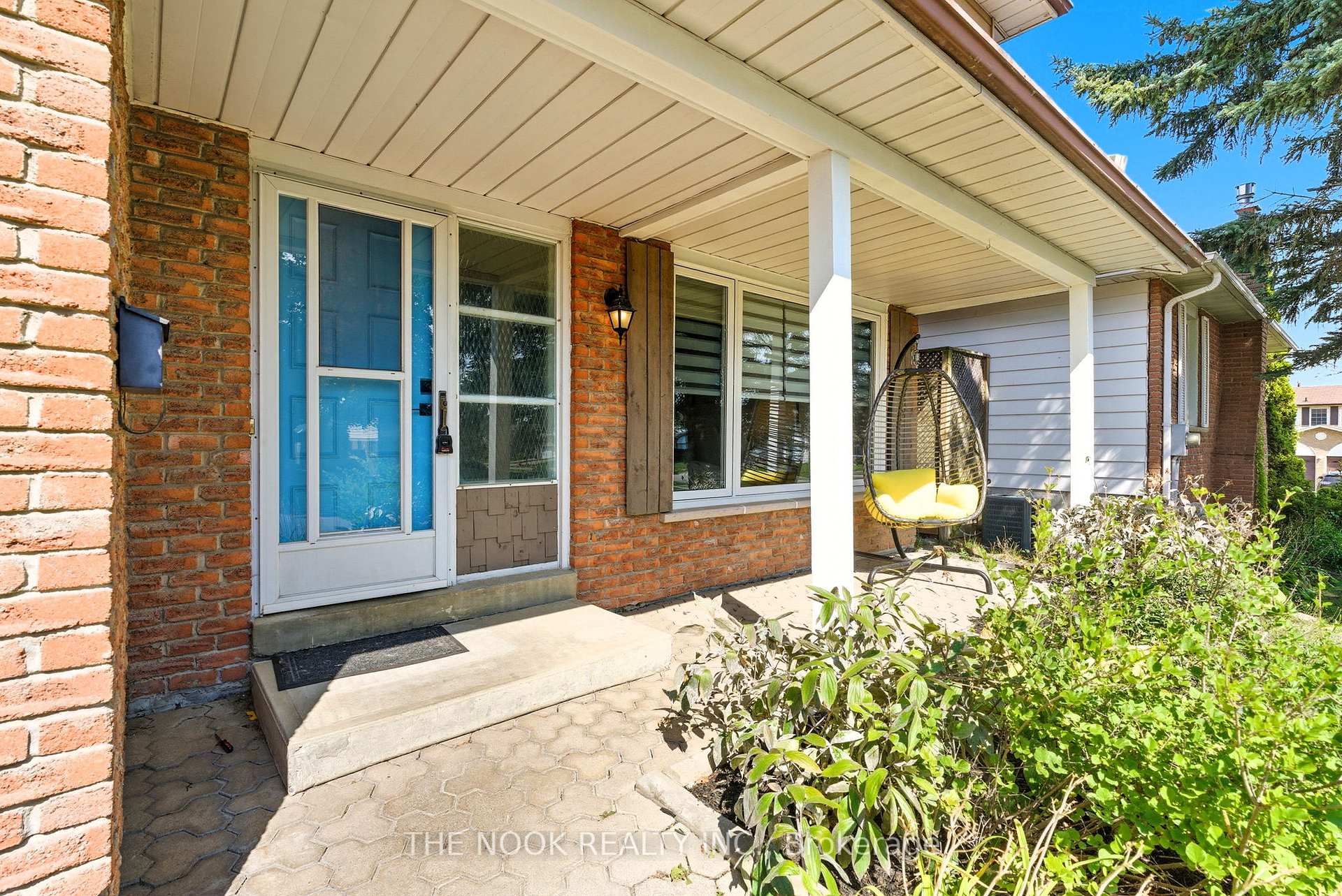 Photo 3 of 55 Rosalynne Avenue, Clarington, Bowmanville — HOMEH