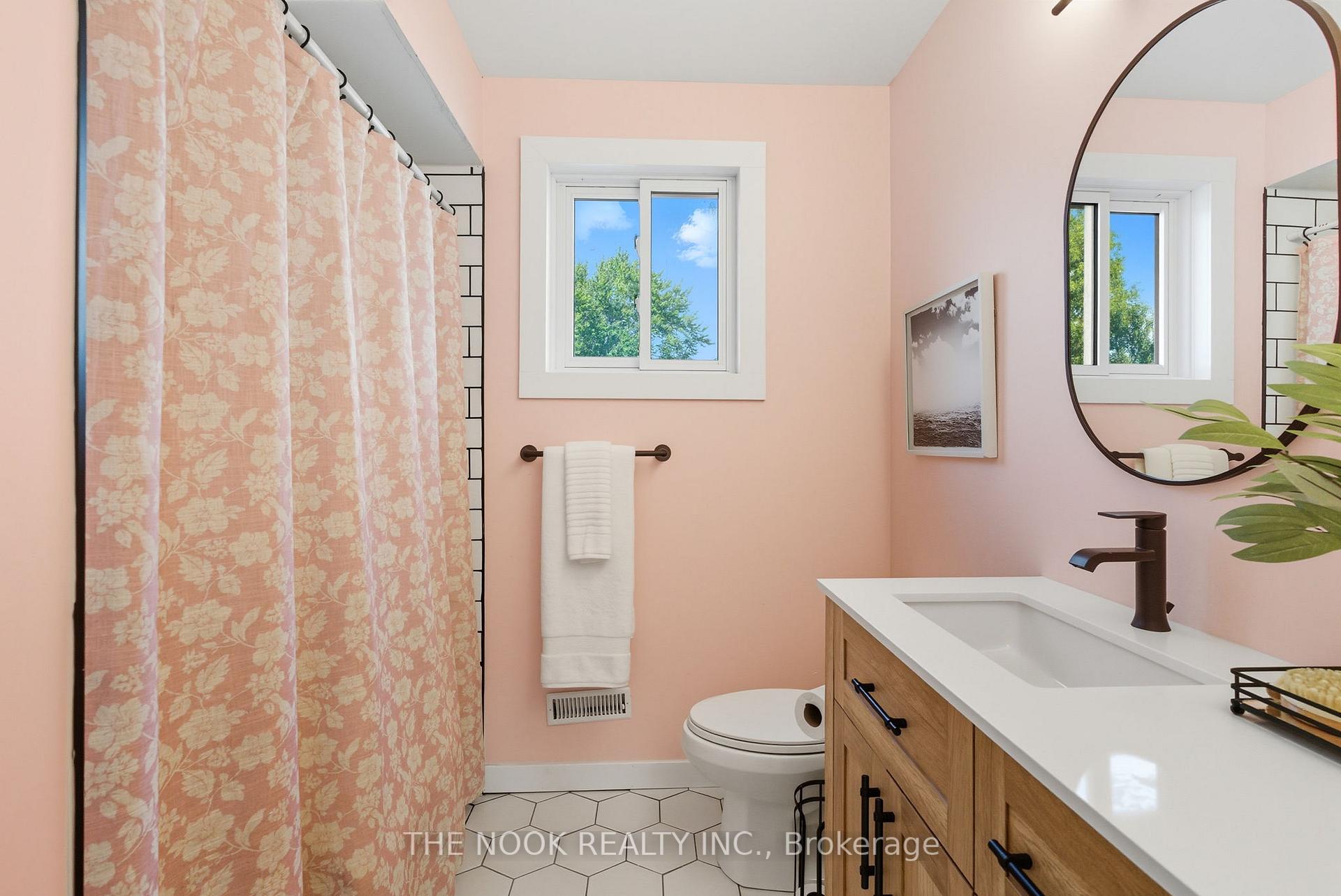 Photo 31 of 55 Rosalynne Avenue, Clarington, Bowmanville — HOMEH