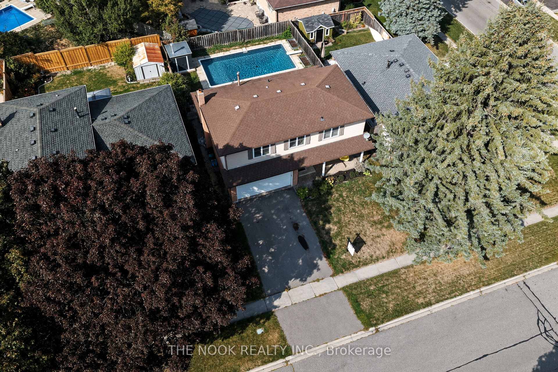 Photo 37 of 55 Rosalynne Avenue, Clarington, Bowmanville — HOMEH