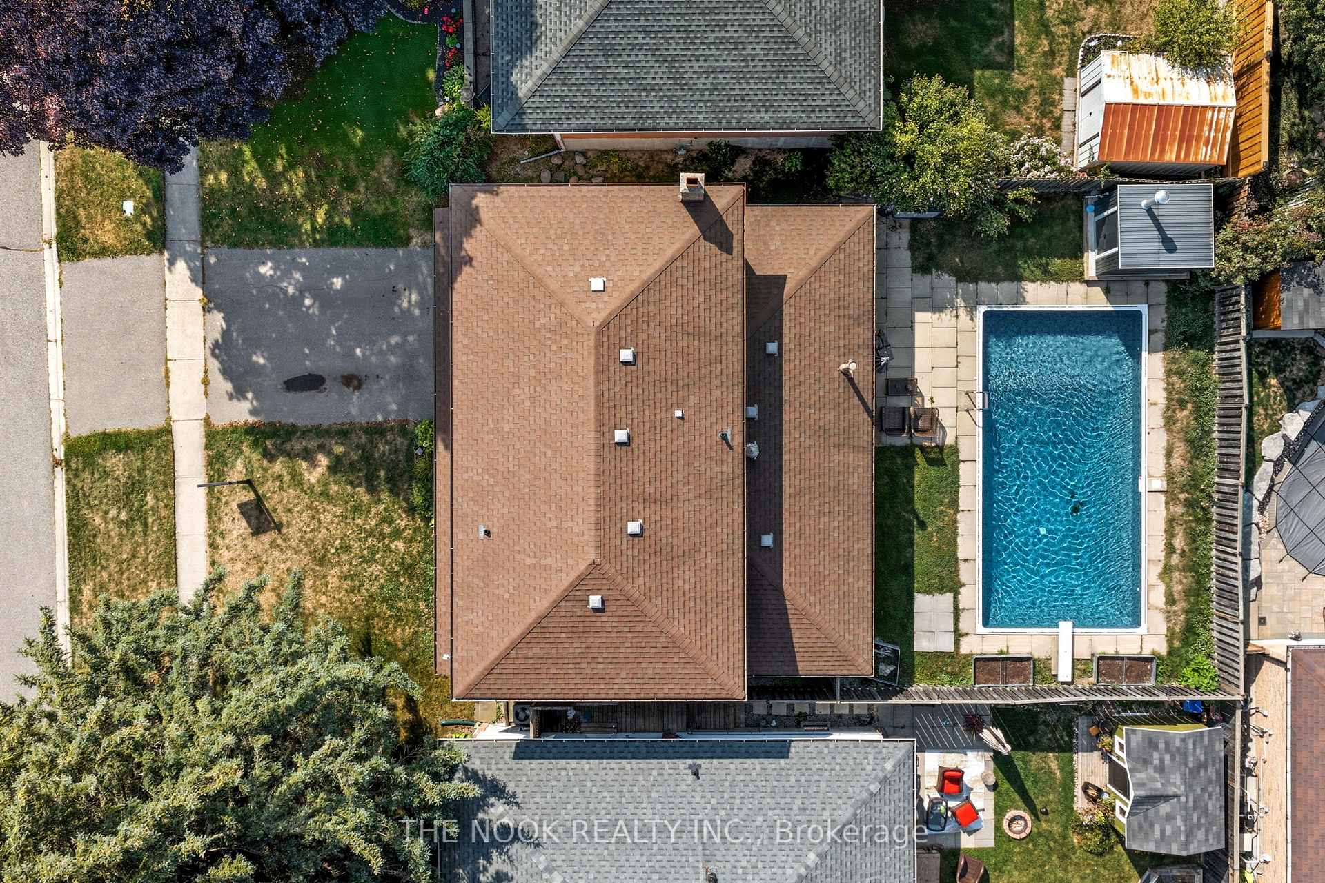 Photo 39 of 55 Rosalynne Avenue, Clarington, Bowmanville — HOMEH
