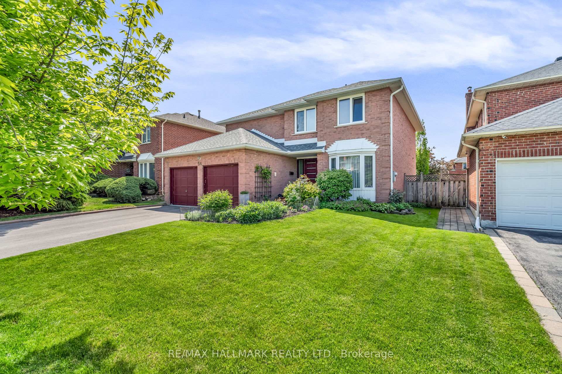 Photo 4 of 54 Bryant Road, Markham, Markham Village — HOMEH