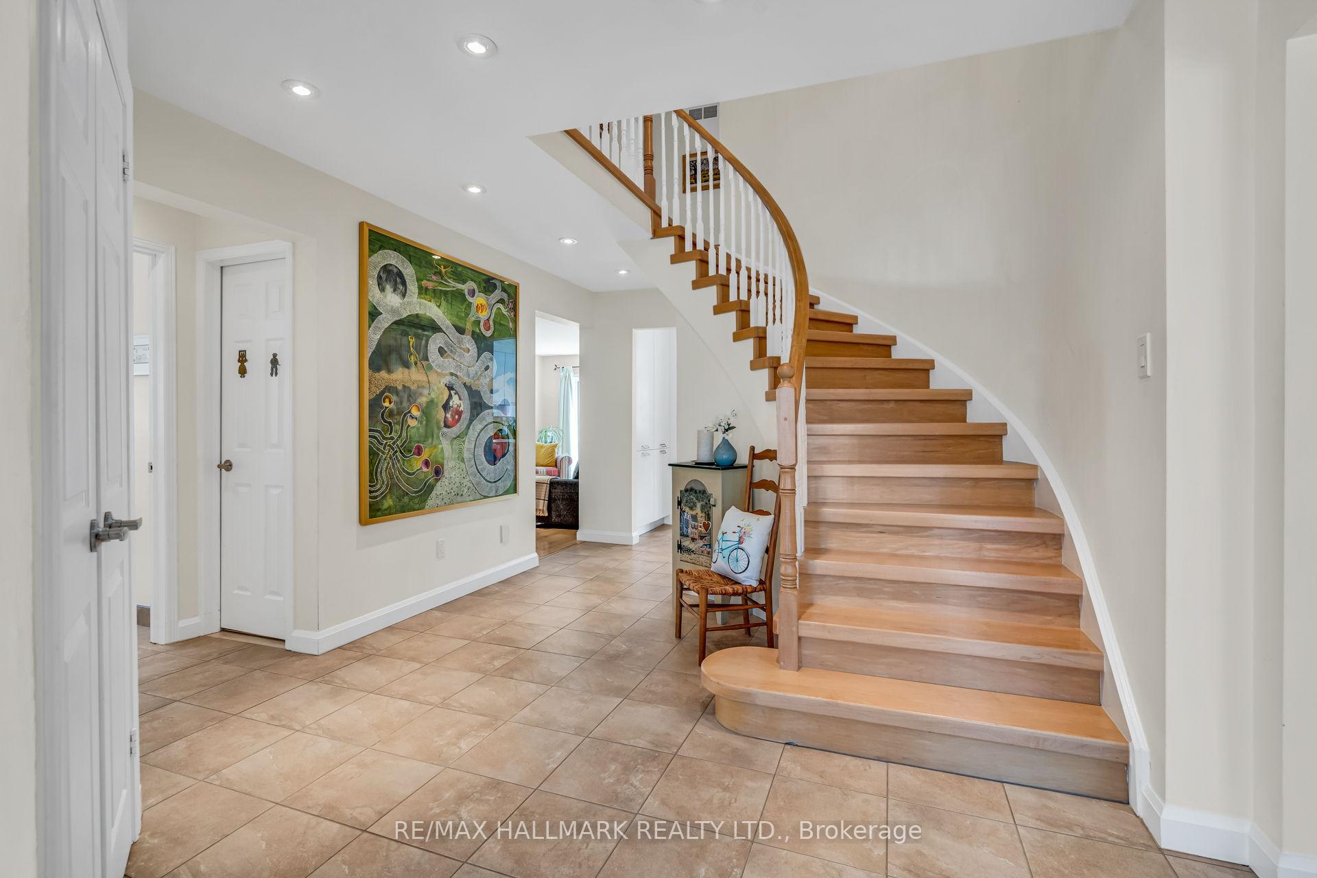 Photo 5 of 54 Bryant Road, Markham, Markham Village — HOMEH