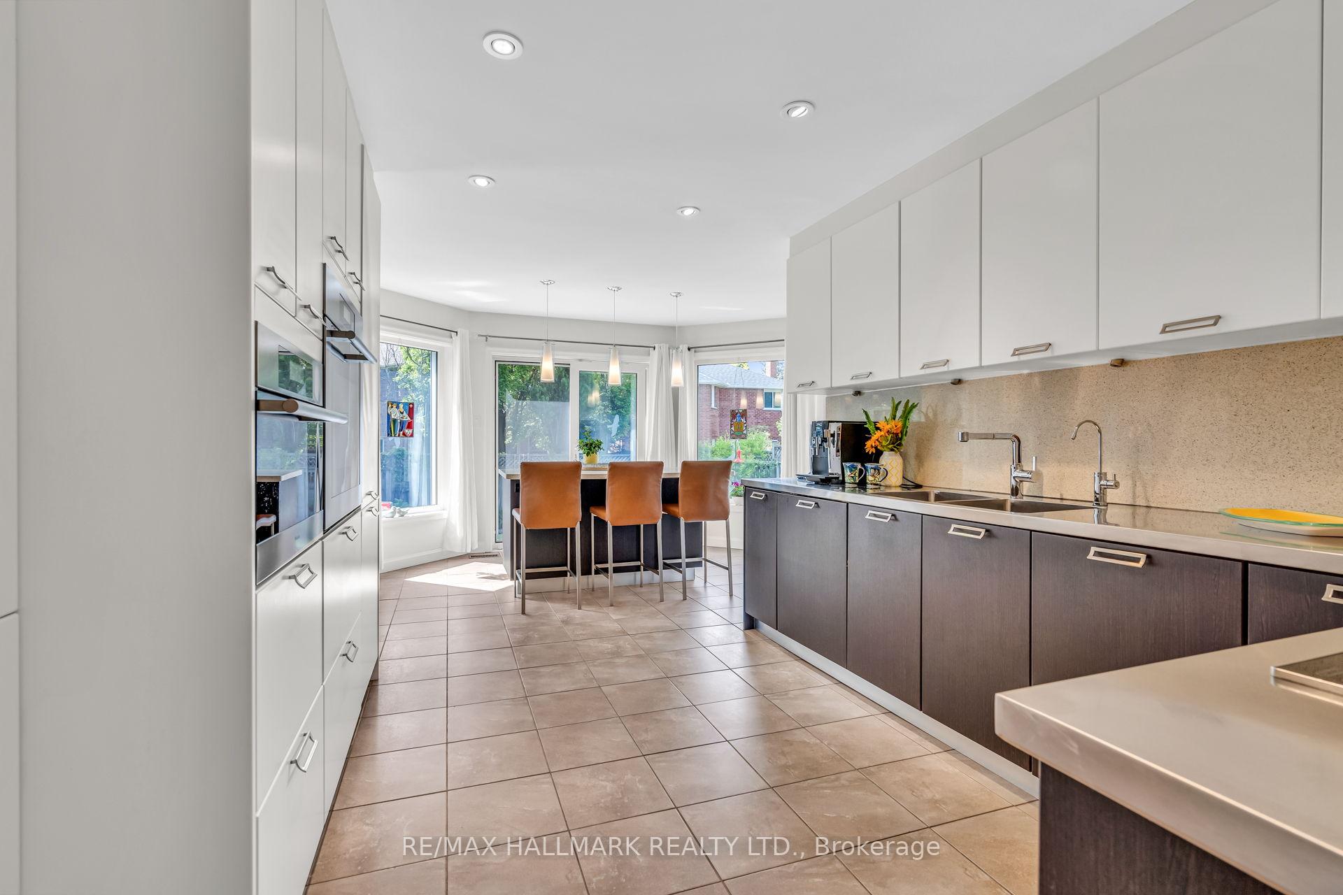 Photo 12 of 54 Bryant Road, Markham, Markham Village — HOMEH
