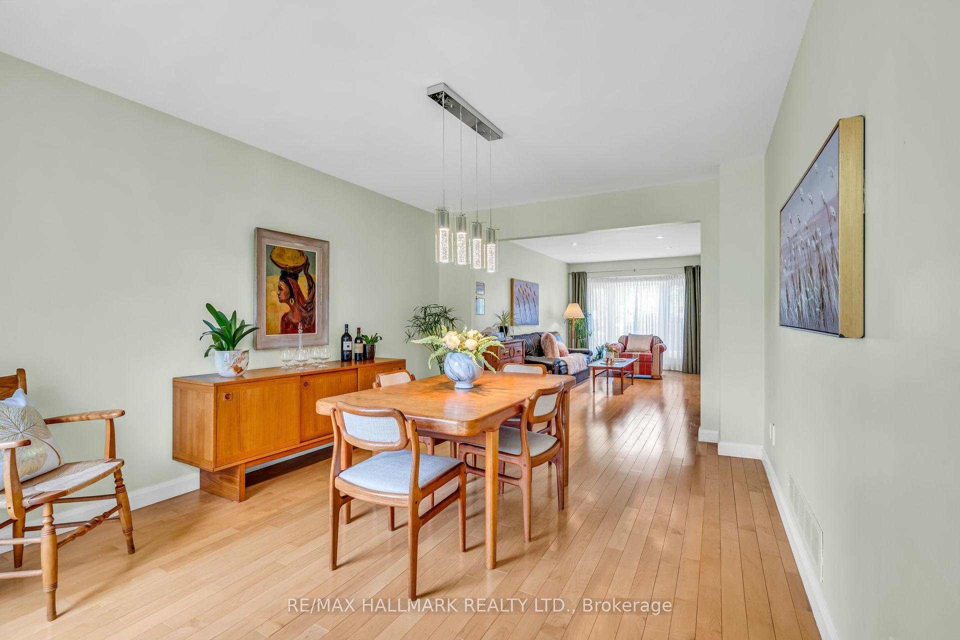 Photo 8 of 54 Bryant Road, Markham, Markham Village — HOMEH