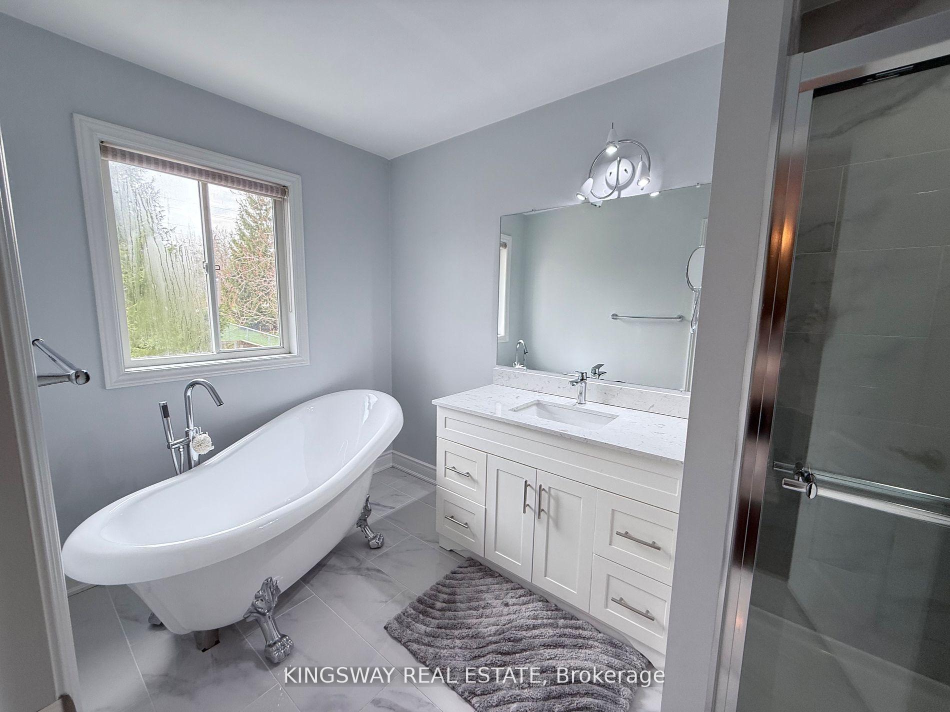 Photo 18 of 49 Farncomb Crescent, Clarington, Bowmanville — HOMEH