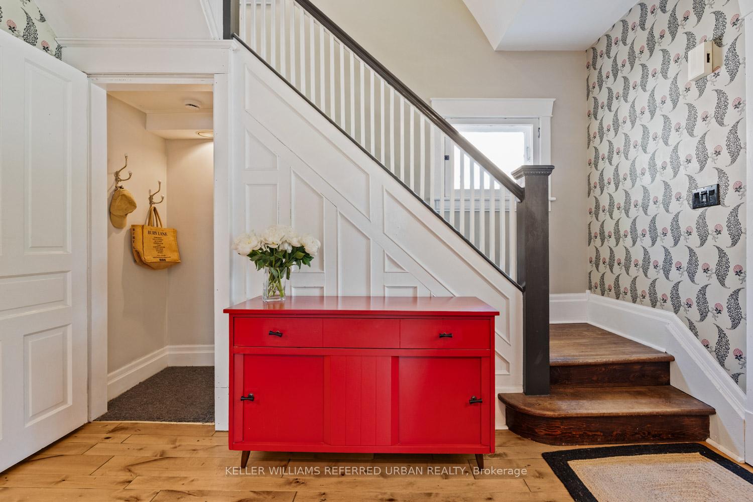 Photo 6 of 72 Connaught Avenue, Aurora, Aurora Village — HOMEH