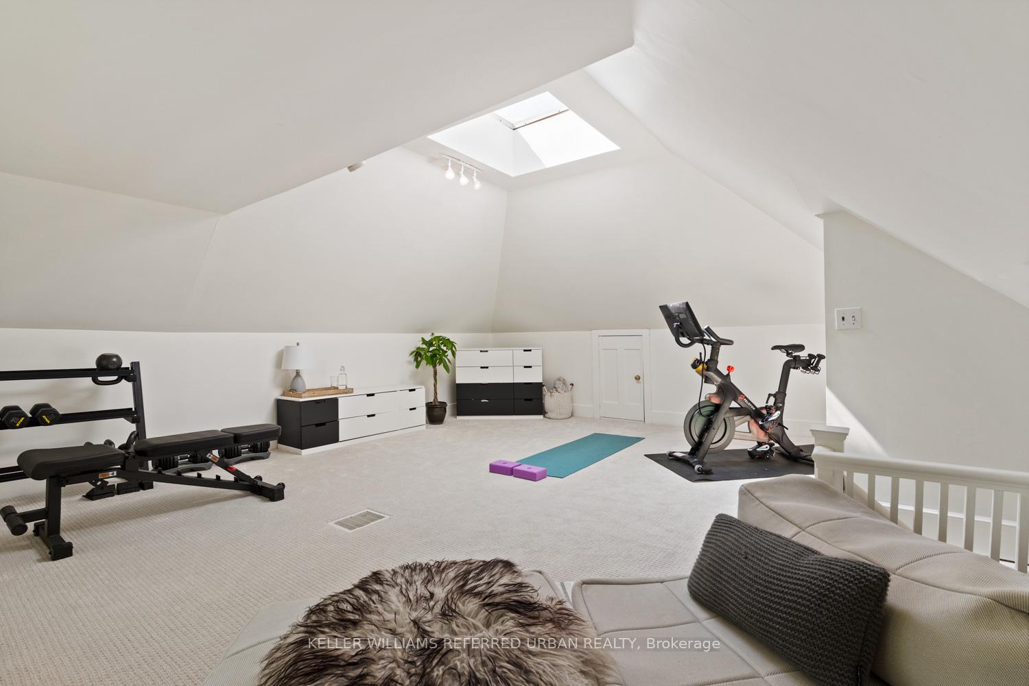 Photo 8 of 72 Connaught Avenue, Aurora, Aurora Village — HOMEH