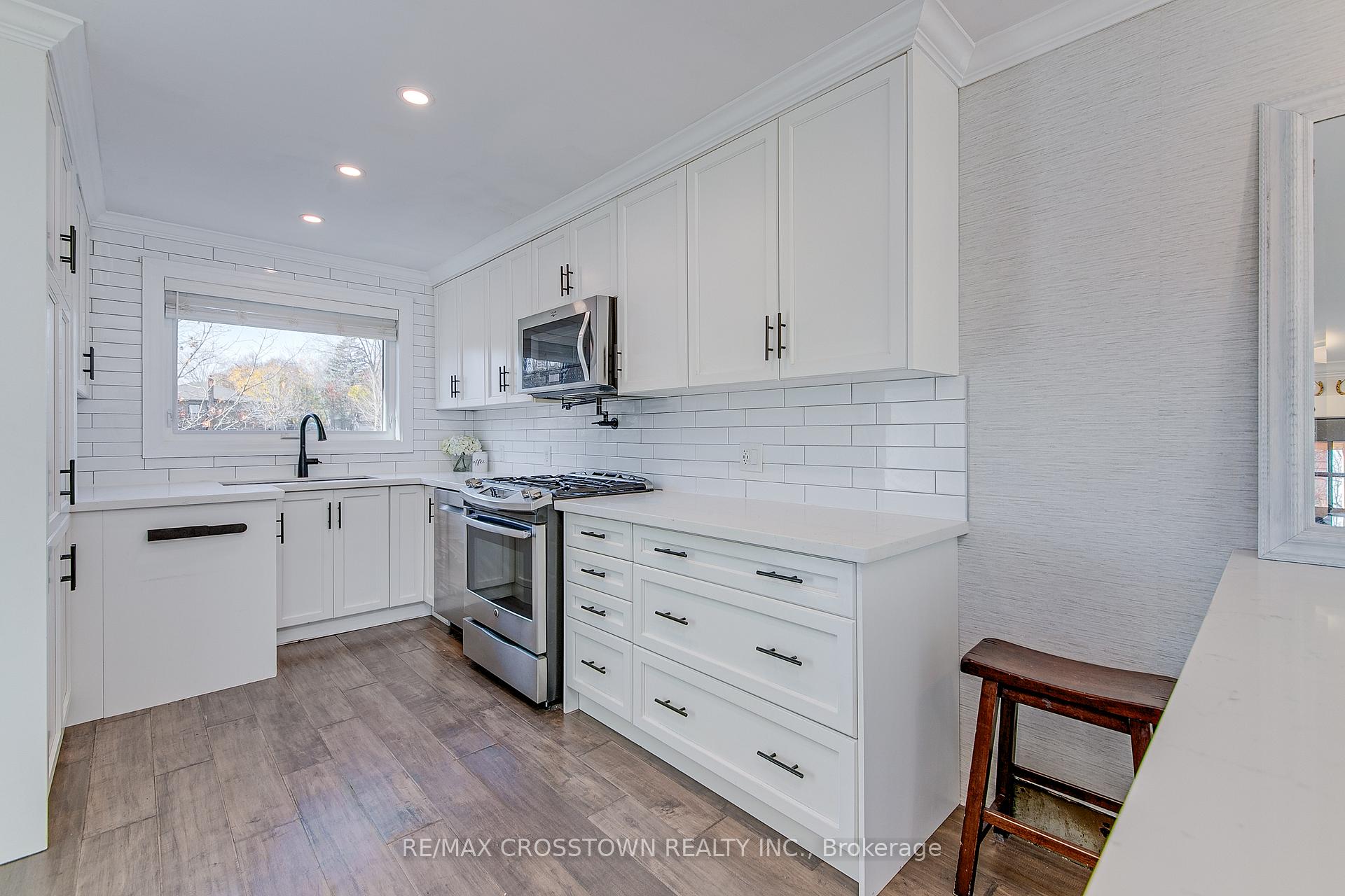 Photo 2 of 74 Strabane Avenue, Barrie, Codrington — HOMEH