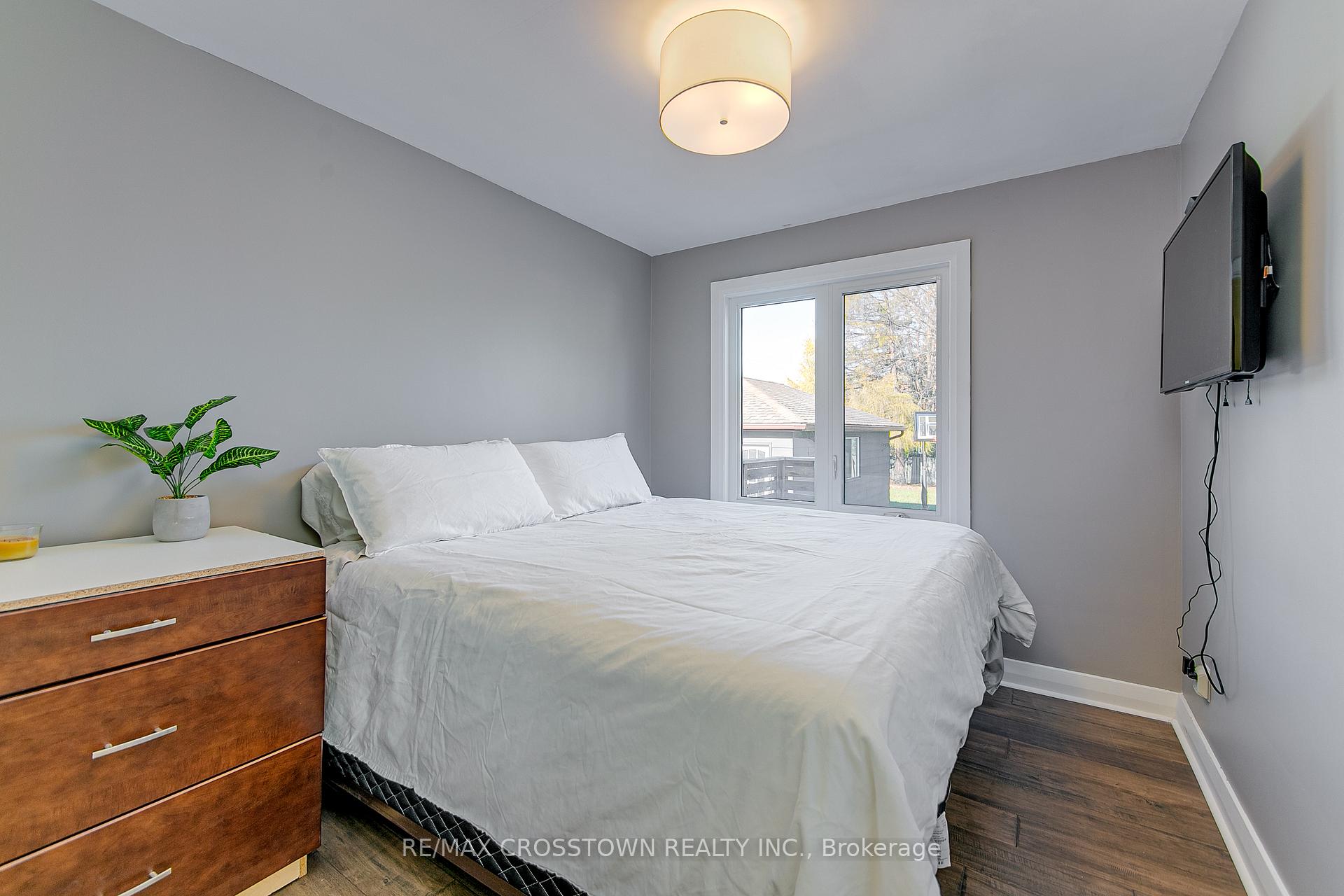 Photo 18 of 74 Strabane Avenue, Barrie, Codrington — HOMEH