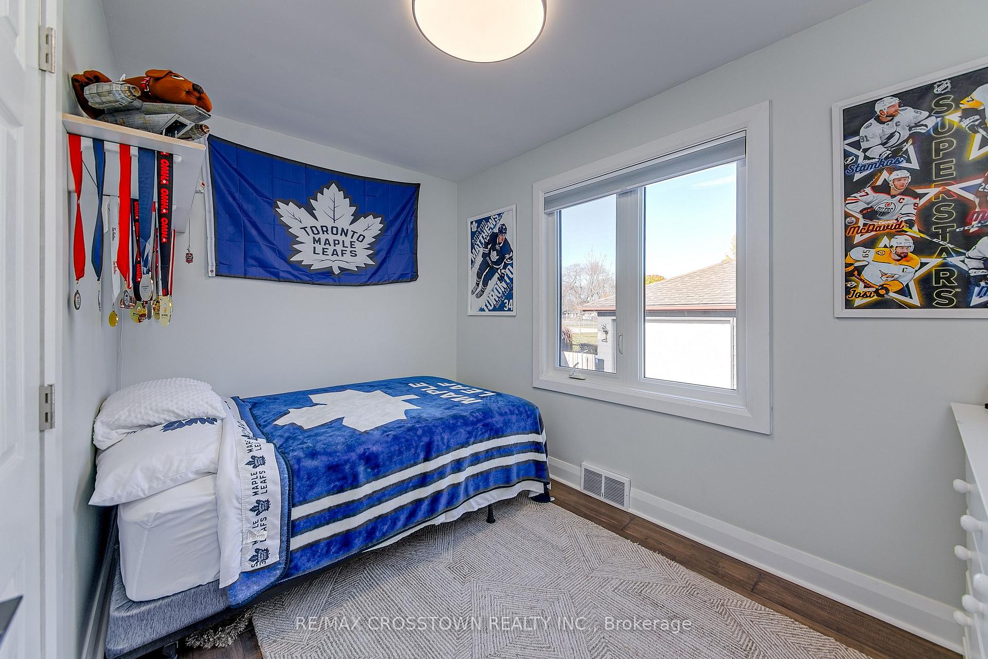 Photo 4 of 74 Strabane Avenue, Barrie, Codrington — HOMEH