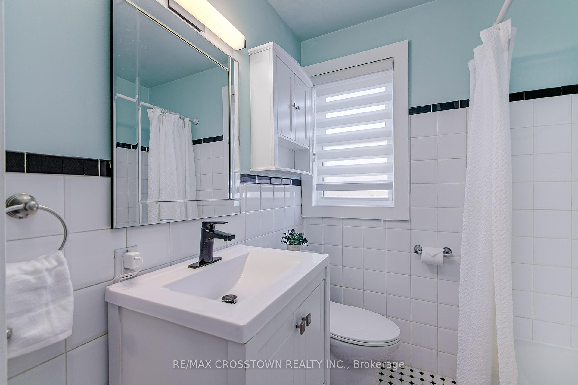 Photo 21 of 74 Strabane Avenue, Barrie, Codrington — HOMEH