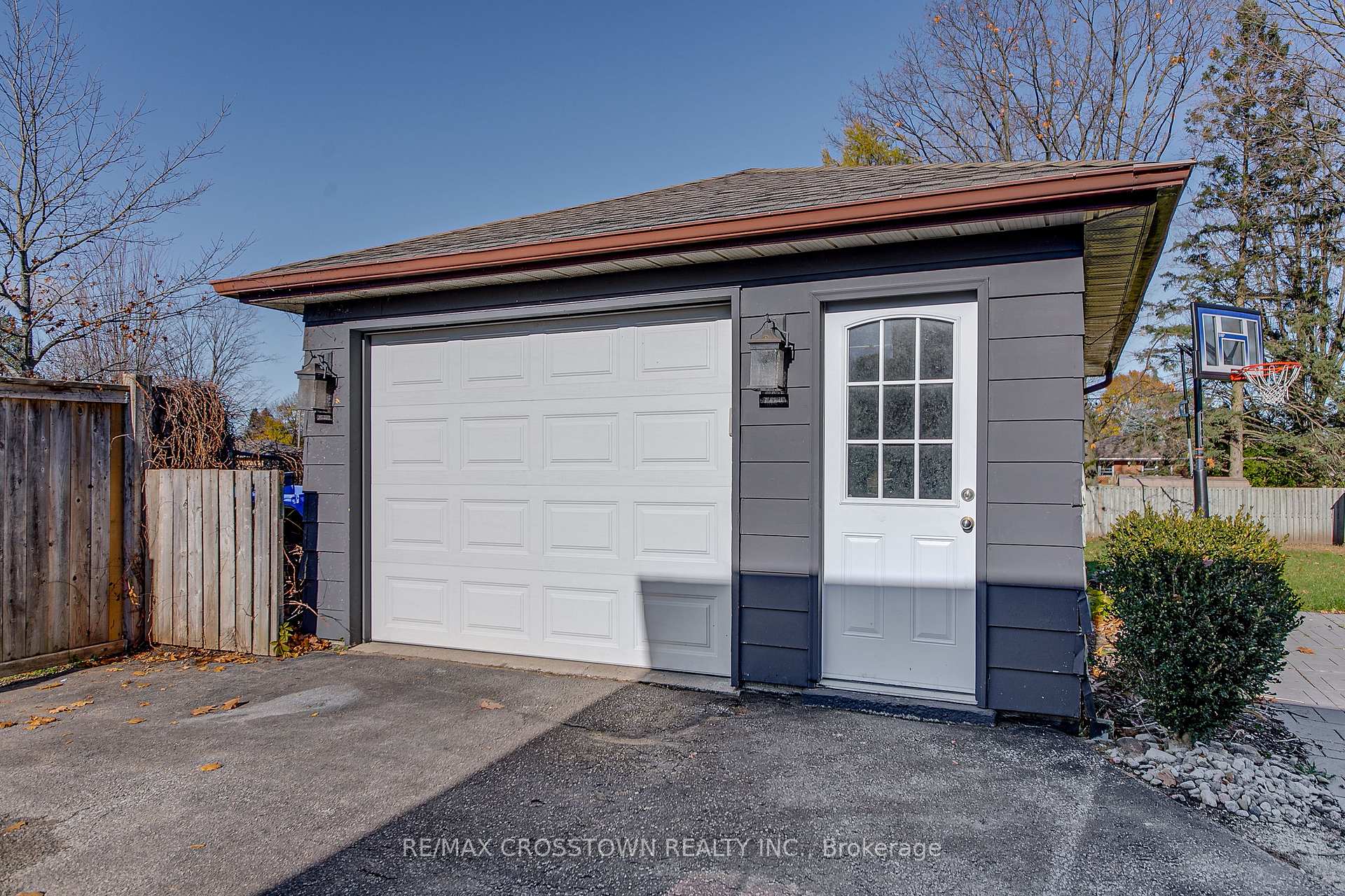Photo 24 of 74 Strabane Avenue, Barrie, Codrington — HOMEH