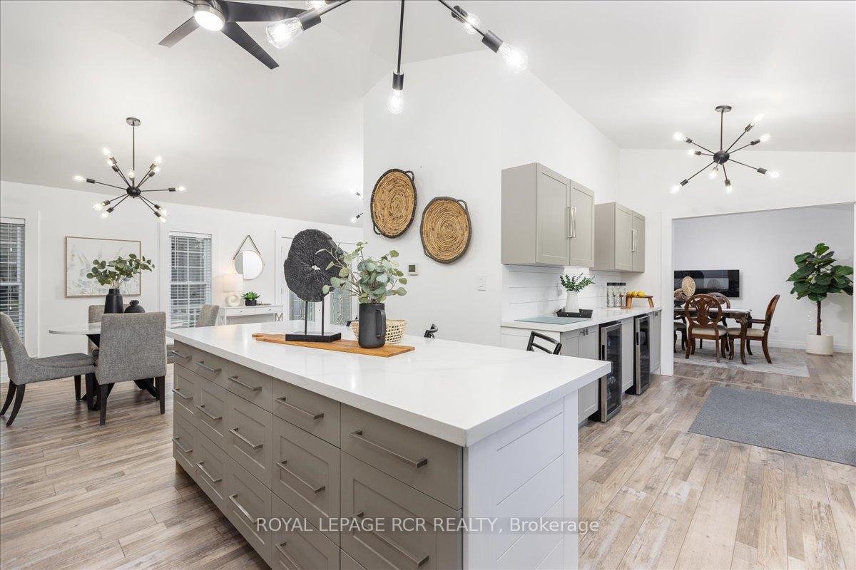 Photo 6 of 395 Sandford Road, Uxbridge, Rural Uxbridge — HOMEH