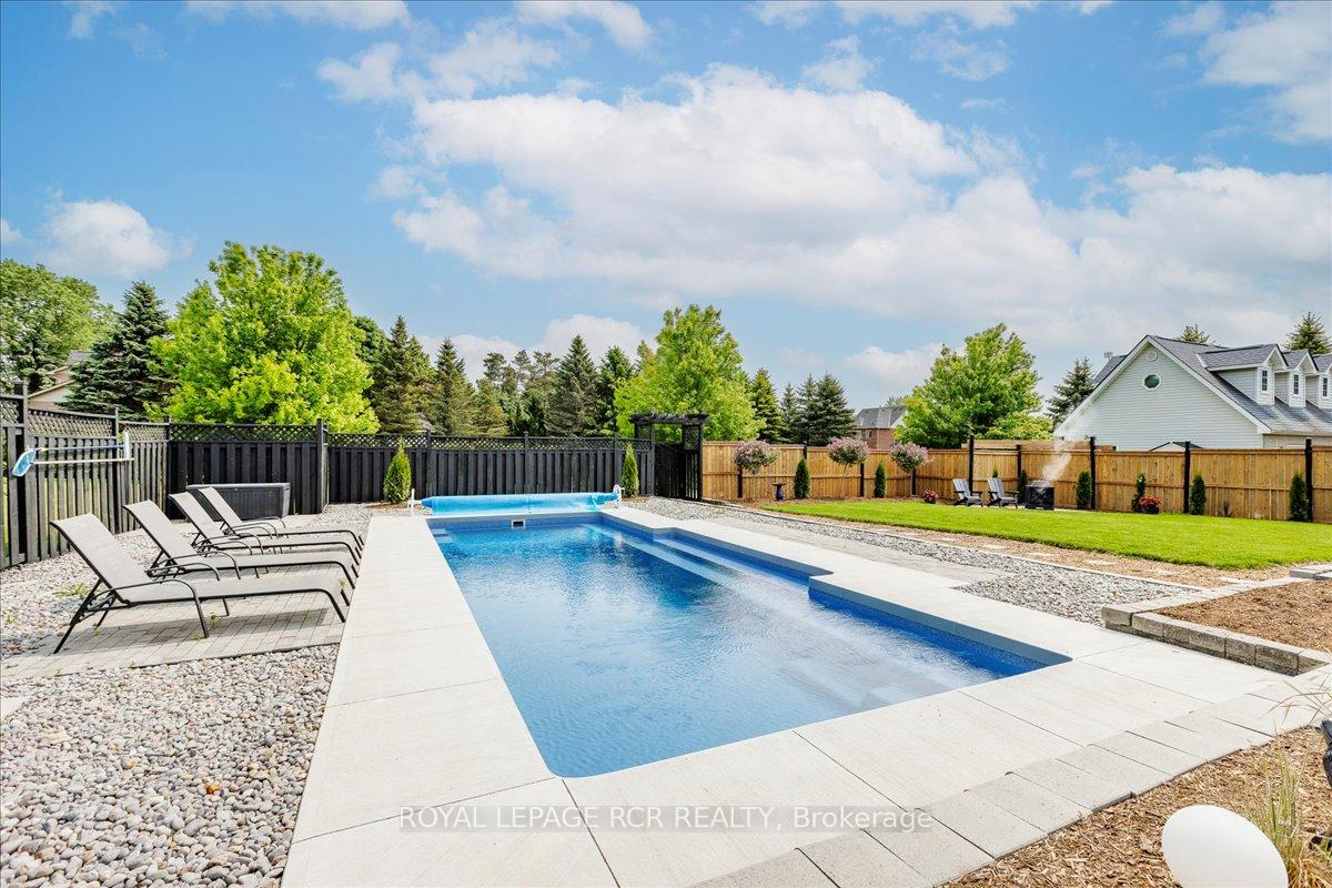 Photo 38 of 395 Sandford Road, Uxbridge, Rural Uxbridge — HOMEH