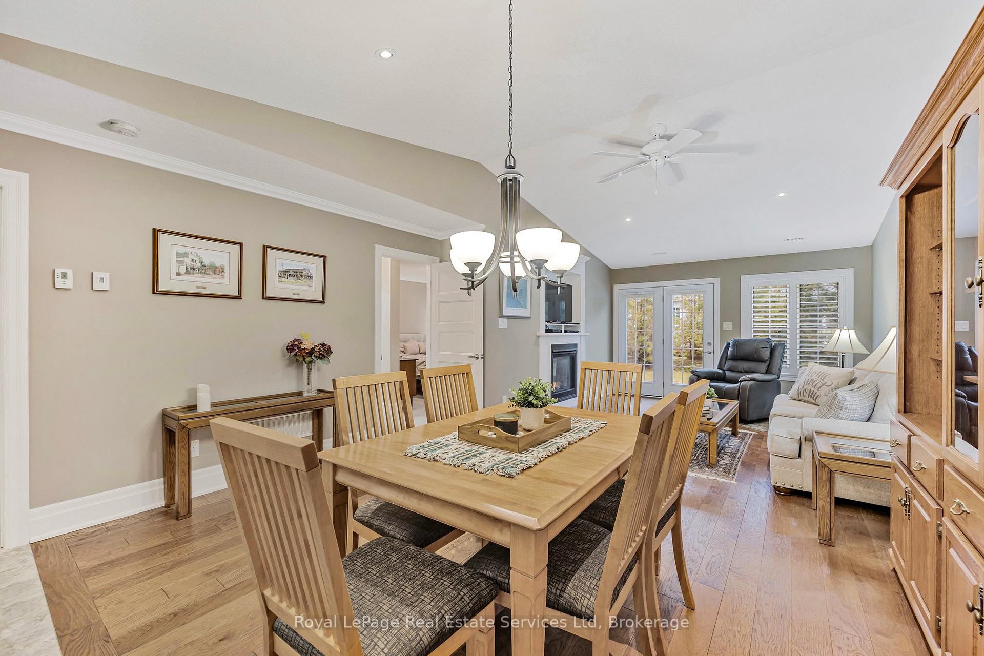 Photo 8 of 39 Clover Crescent, Wasaga Beach — HOMEH