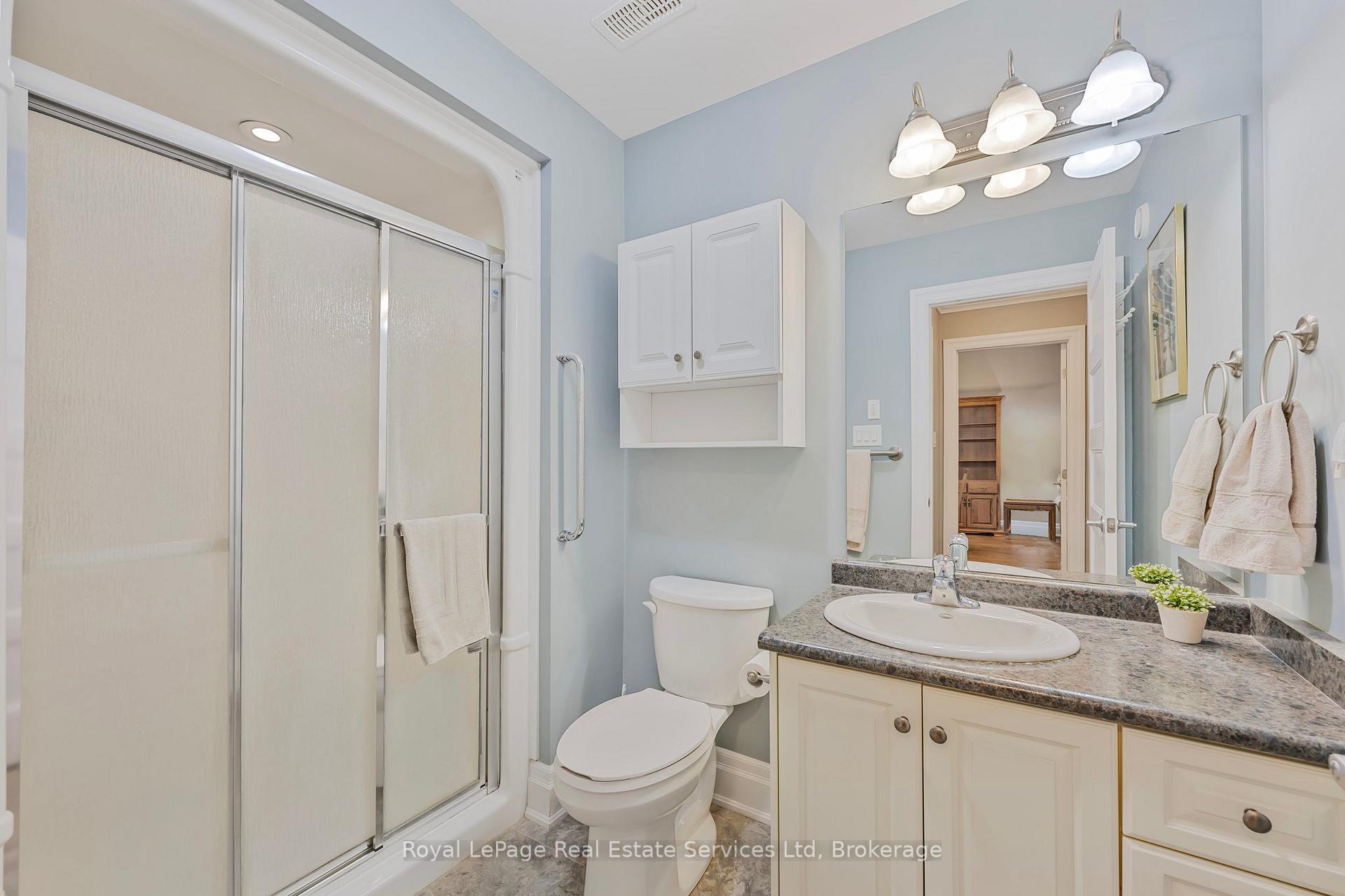 Photo 9 of 39 Clover Crescent, Wasaga Beach — HOMEH