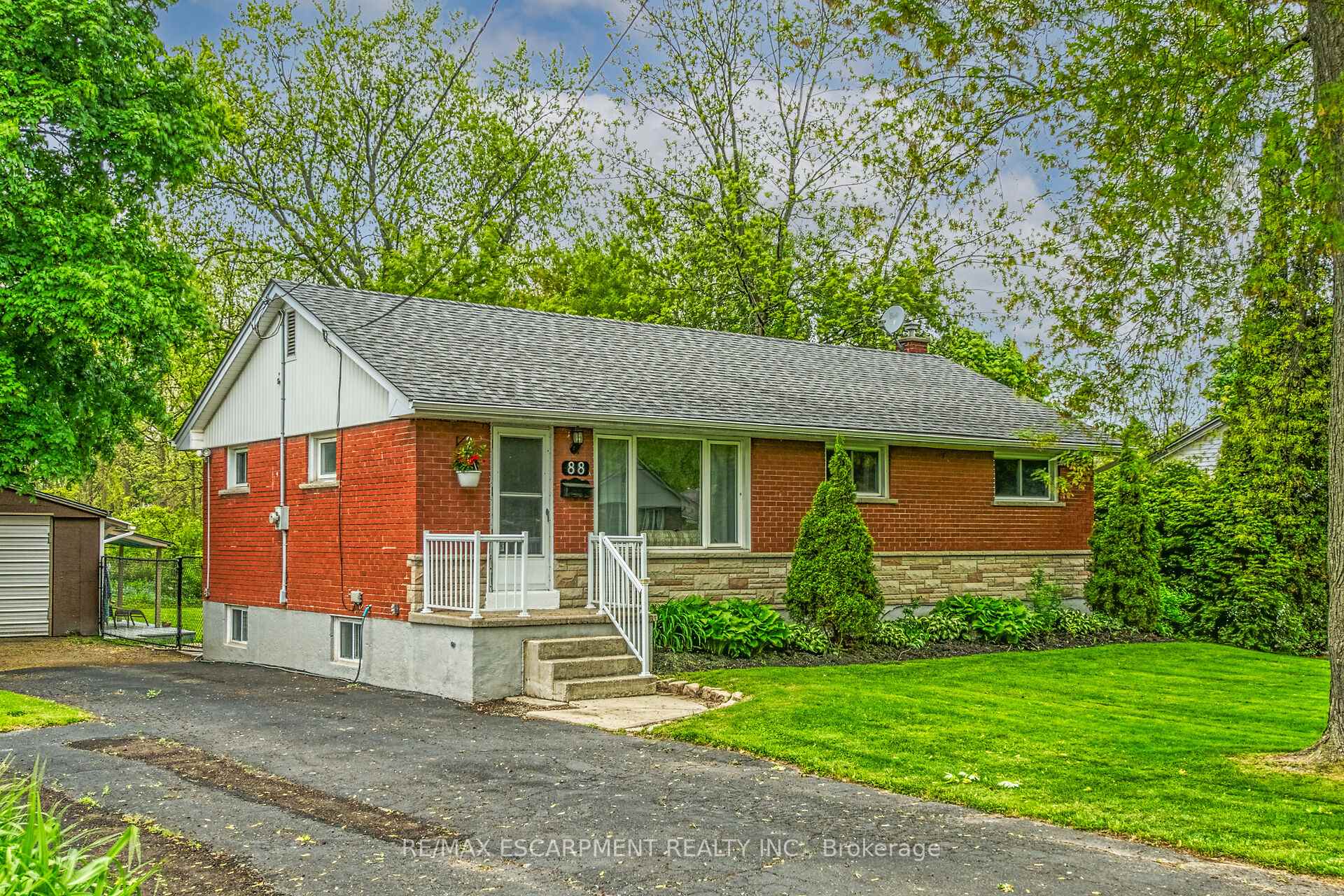 Photo 15 of 88 Aldercrest Avenue, Hamilton, Allison — HOMEH