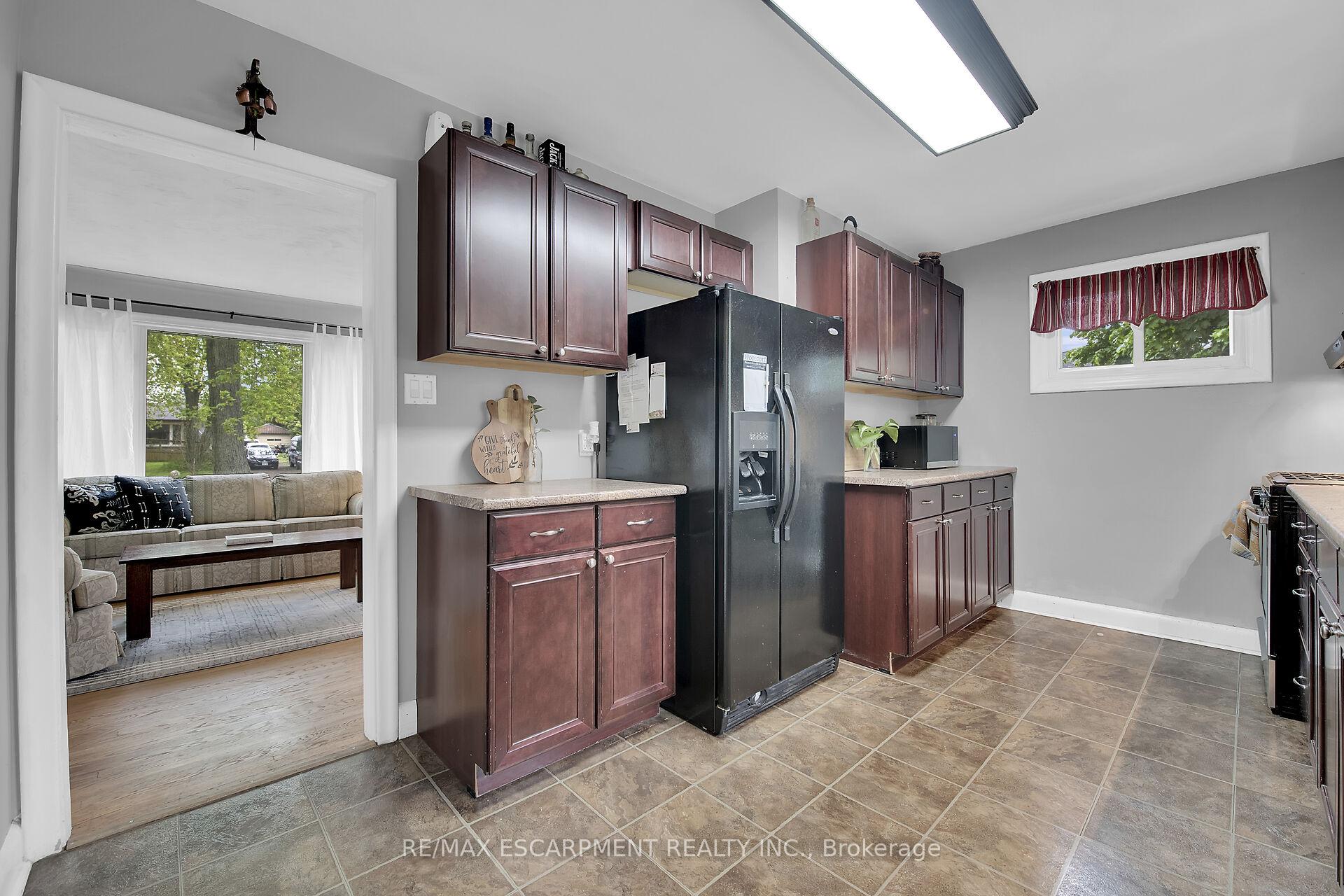 Photo 7 of 88 Aldercrest Avenue, Hamilton, Allison — HOMEH