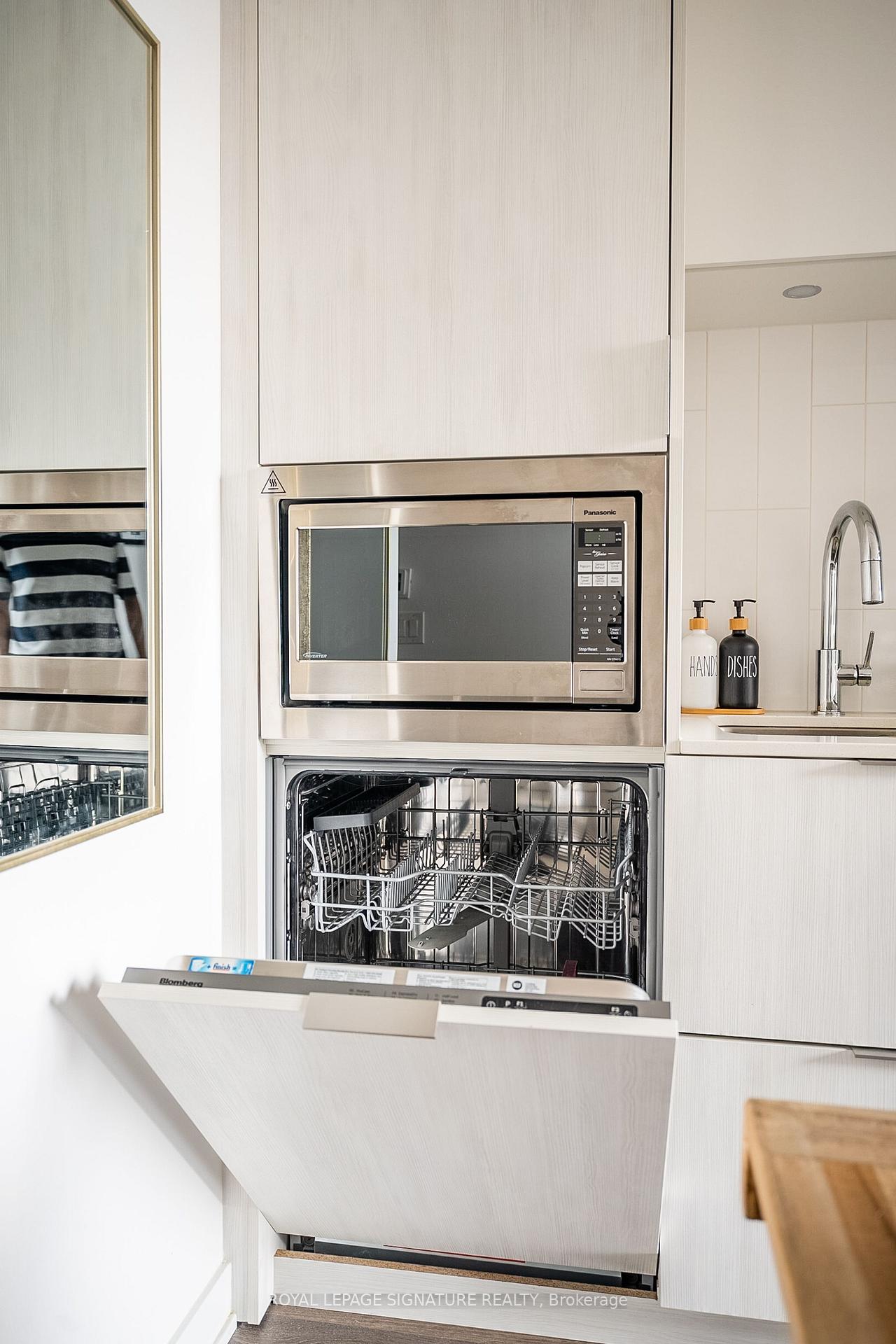 Photo 5 of Unit 204, 130 River Street, Toronto, Regent Park — HOMEH
