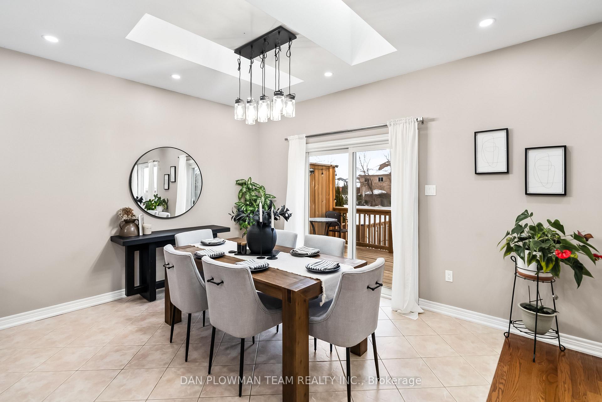 Photo 6 of 3065 Trulls Road, Clarington, Courtice — HOMEH