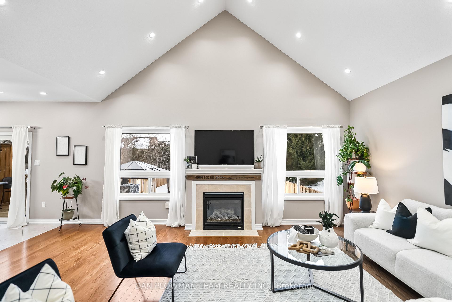 Photo 11 of 3065 Trulls Road, Clarington, Courtice — HOMEH