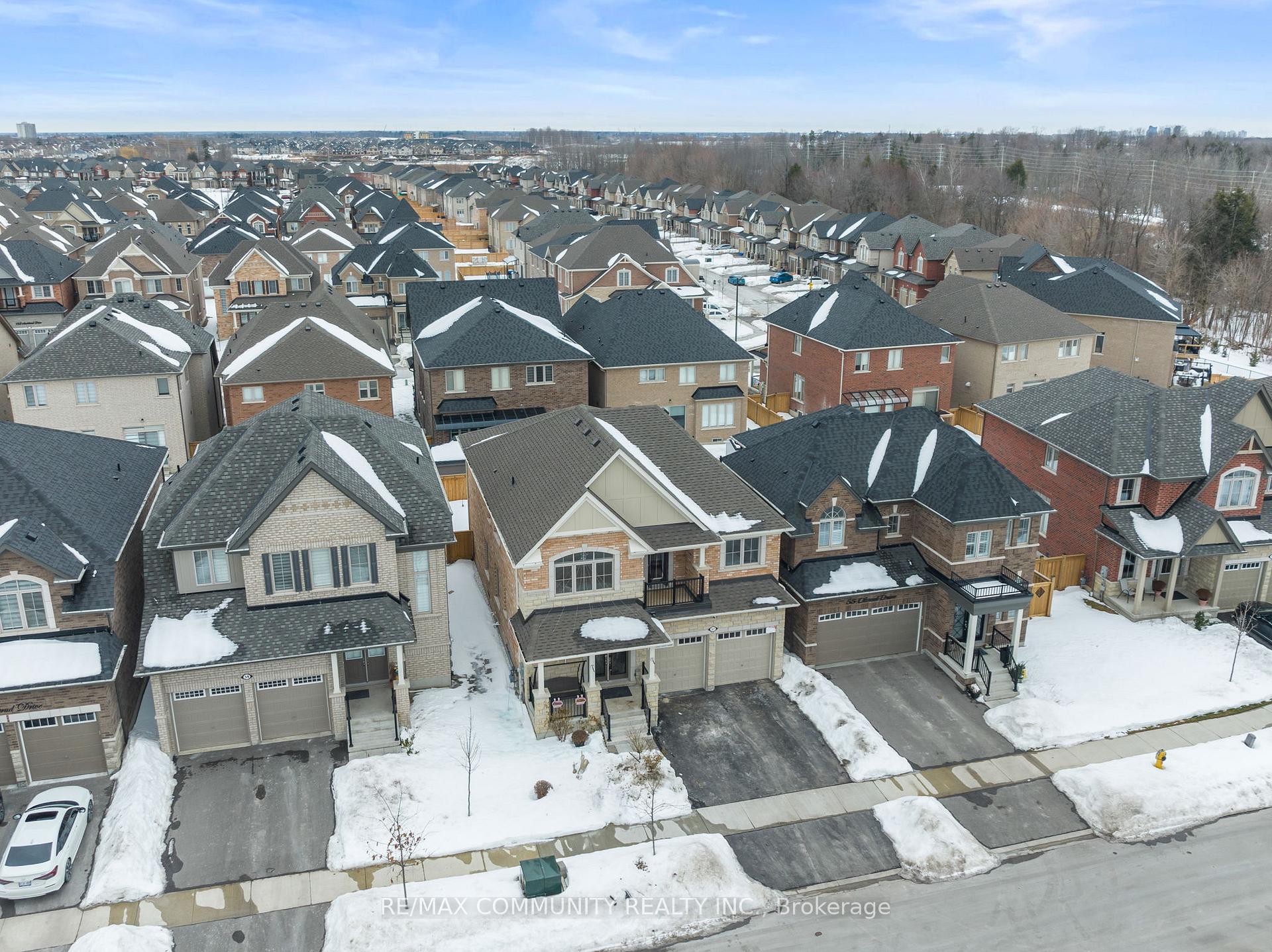 Photo 2 of 57 Olerud Drive, Whitby, Rural Whitby — HOMEH