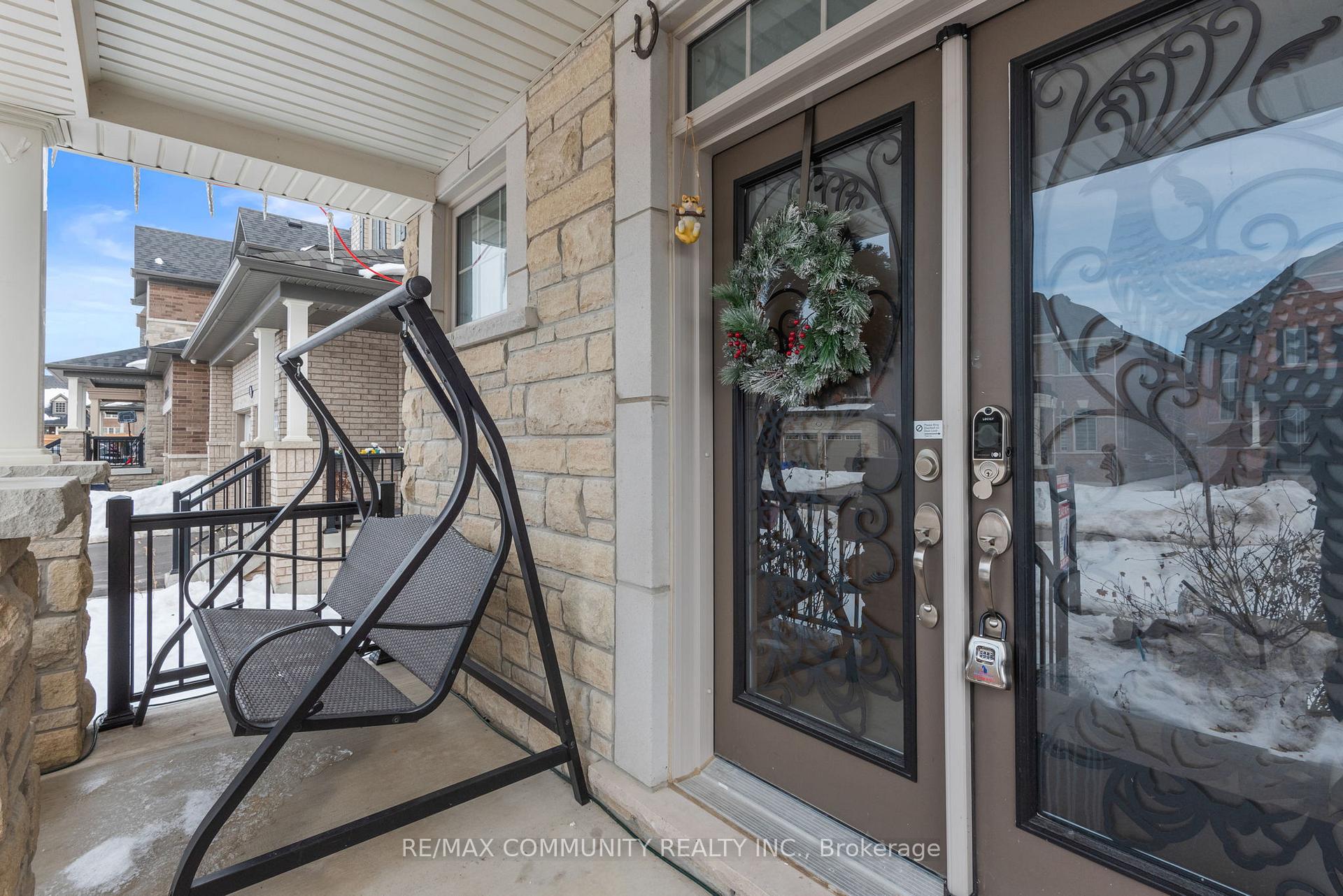 Photo 10 of 57 Olerud Drive, Whitby, Rural Whitby — HOMEH