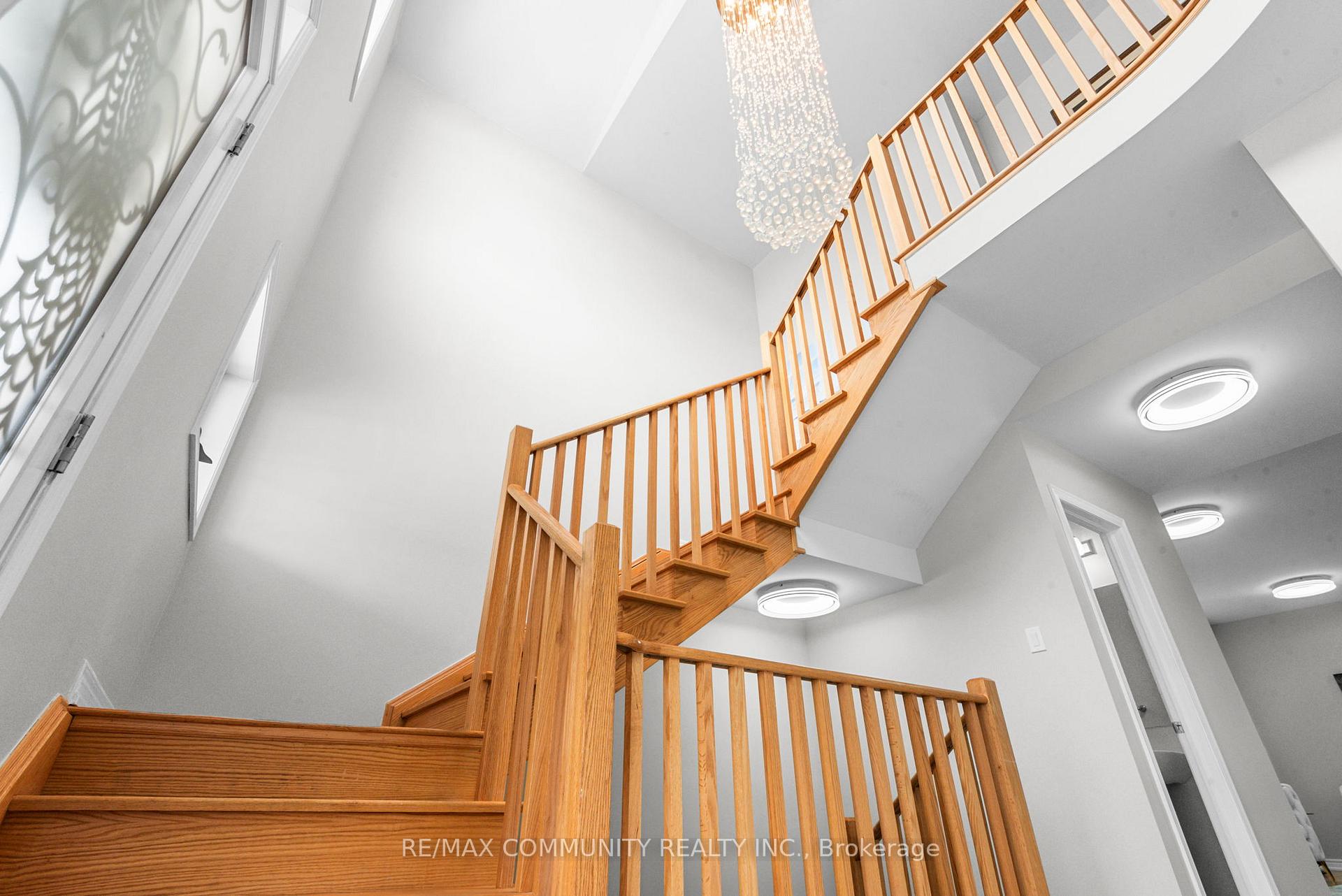 Photo 20 of 57 Olerud Drive, Whitby, Rural Whitby — HOMEH